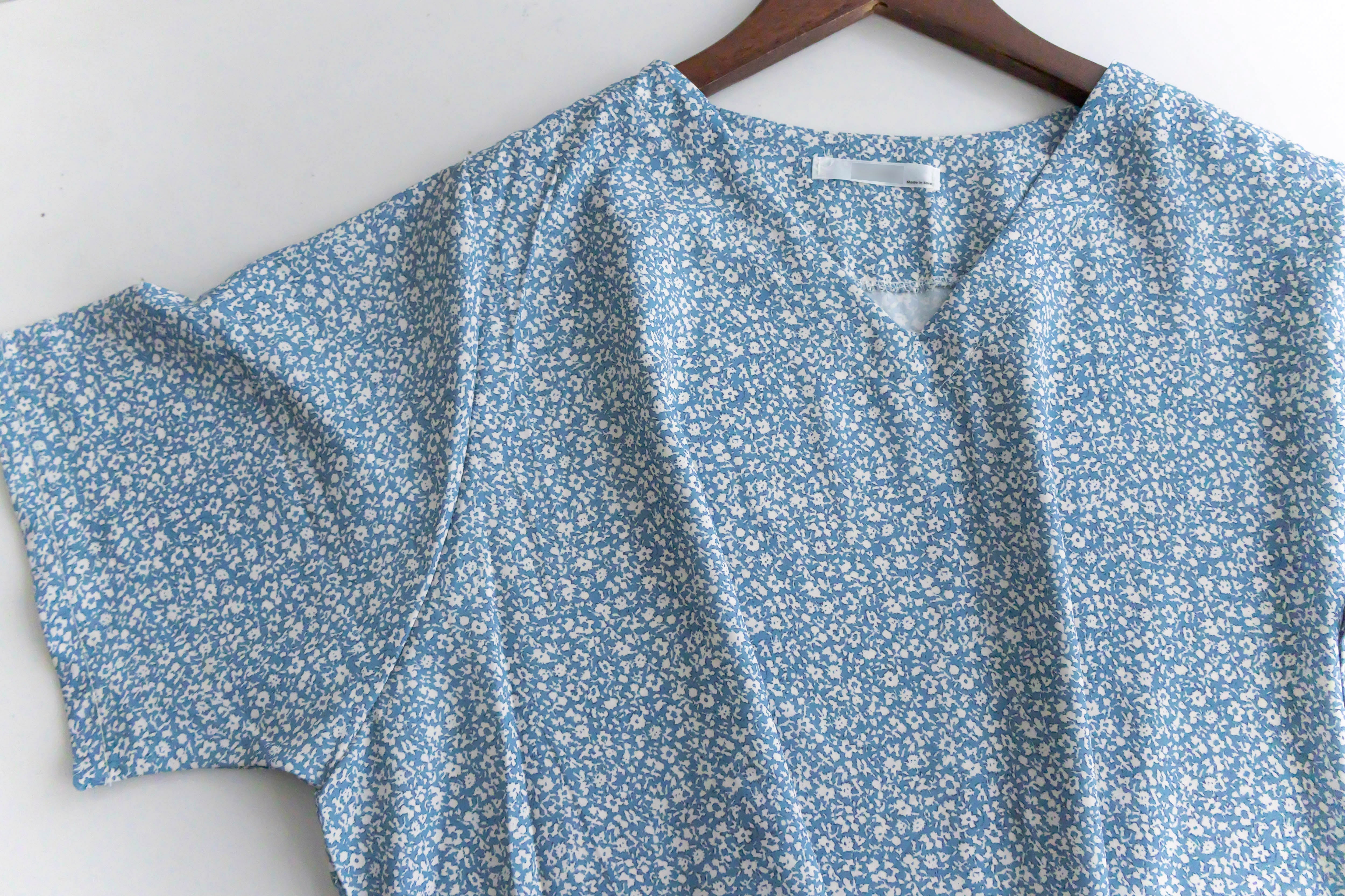 !𝕃𝔸𝕊𝕋 𝔽𝔼𝕎! Babybreath 藍色滿天星印花寬鬆魚尾連身裙, Dress/ DS9318