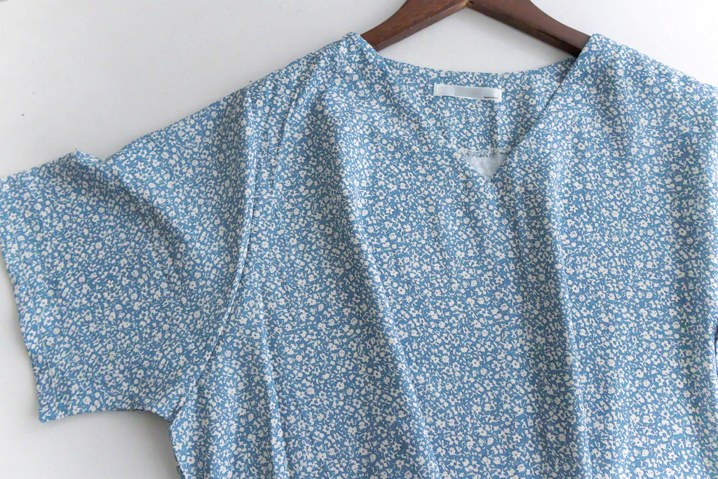 !𝕃𝔸𝕊𝕋 𝔽𝔼𝕎! Babybreath 藍色滿天星印花寬鬆魚尾連身裙, Dress/ DS9318