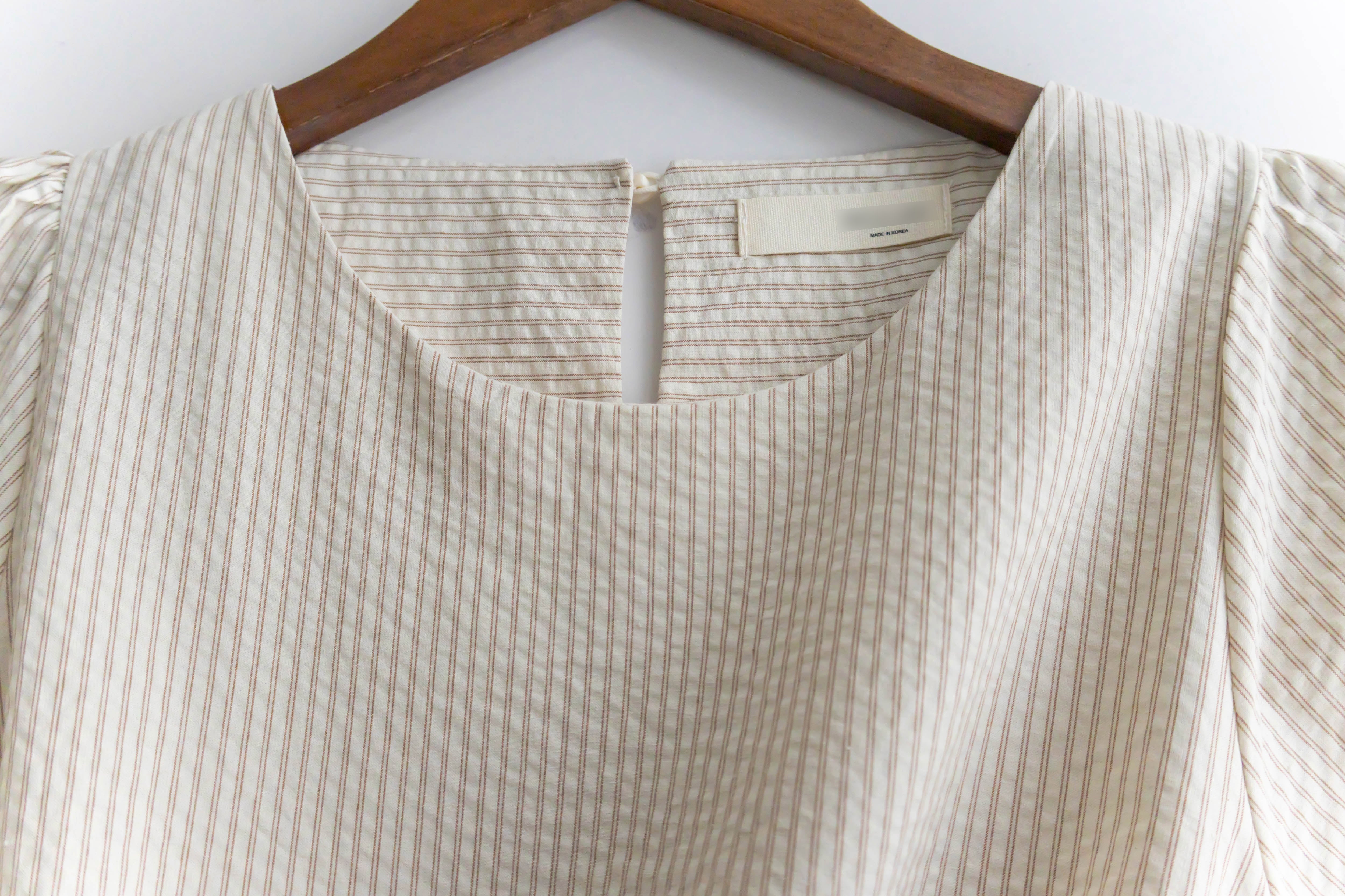 Beige Stripe 杏色淺條紋溫柔感修腰連身裙, Dress/ DS9315