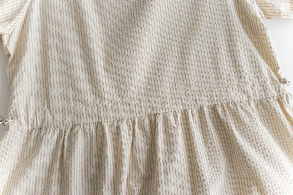 Beige Stripe 杏色淺條紋溫柔感修腰連身裙, Dress/ DS9315