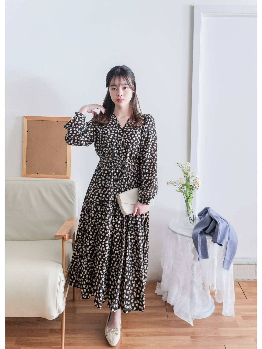 Flowing Daisy Dress 疊V領水影雛菊修腰連身裙/ DS9790 (aliceblue sold out)
