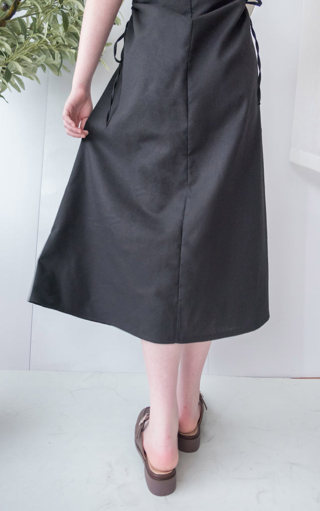 Side Knot 左右鏤空束帶修腰背心裙, Dress/ DS9230