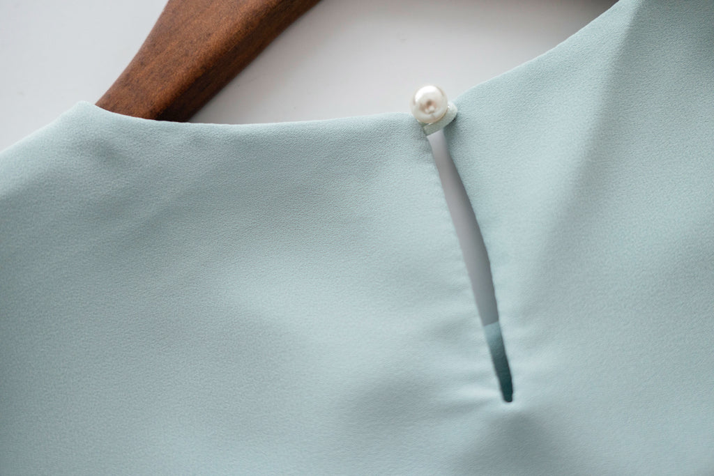 Pearl Collar 後珍珠雪紡領口微摺襯衫, Blouse/ BU8931 (Honeydew sold out)