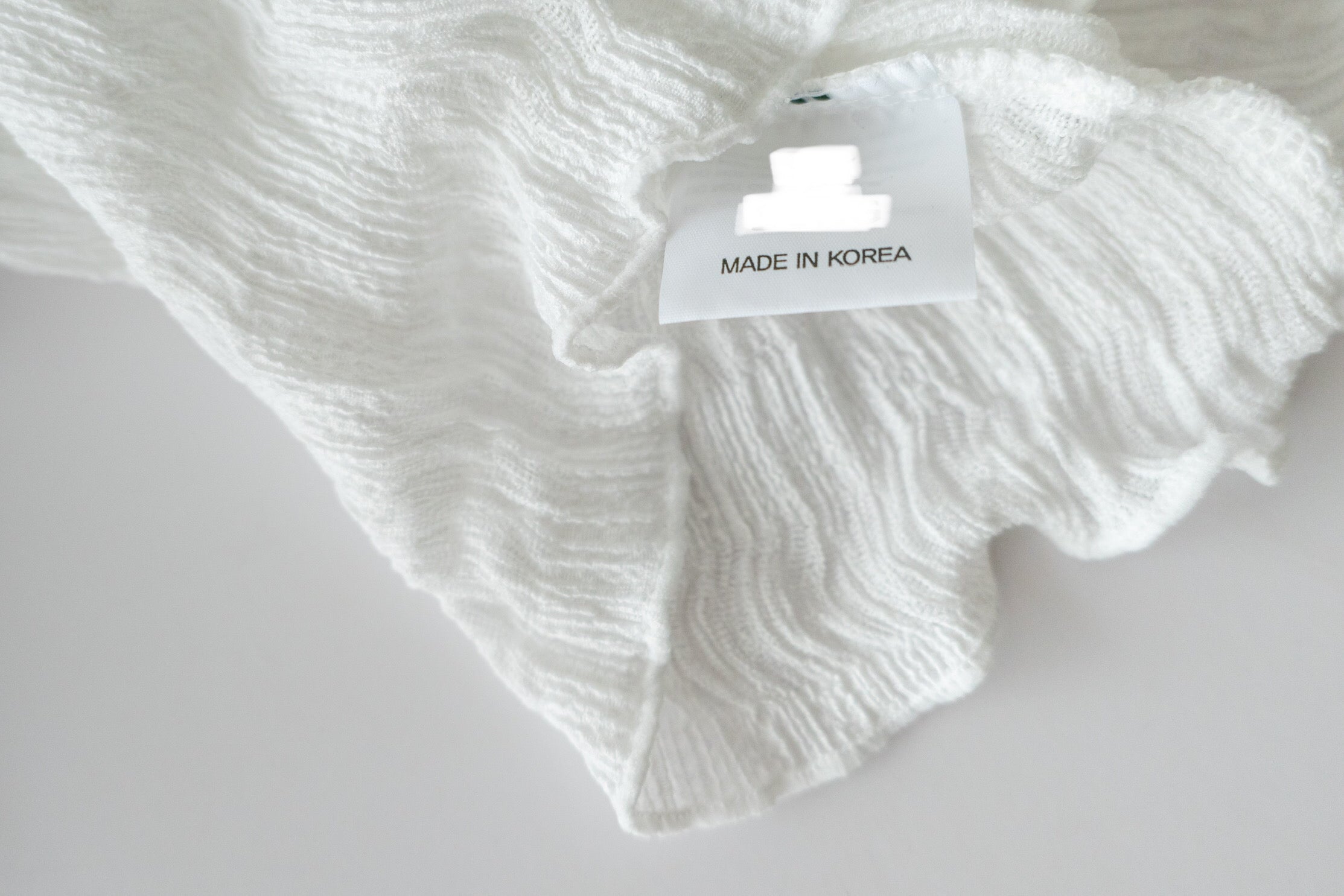 Secret Check 超顯瘦彈性暗紋波浪平領微短, Top/ TP8870 (white sold out)
