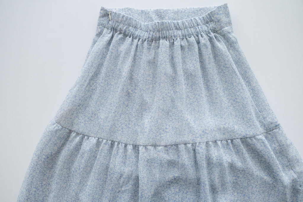 Chiffon Floral 低調白花傘型魚尾修腰半身裙, Skirt/ SK8709