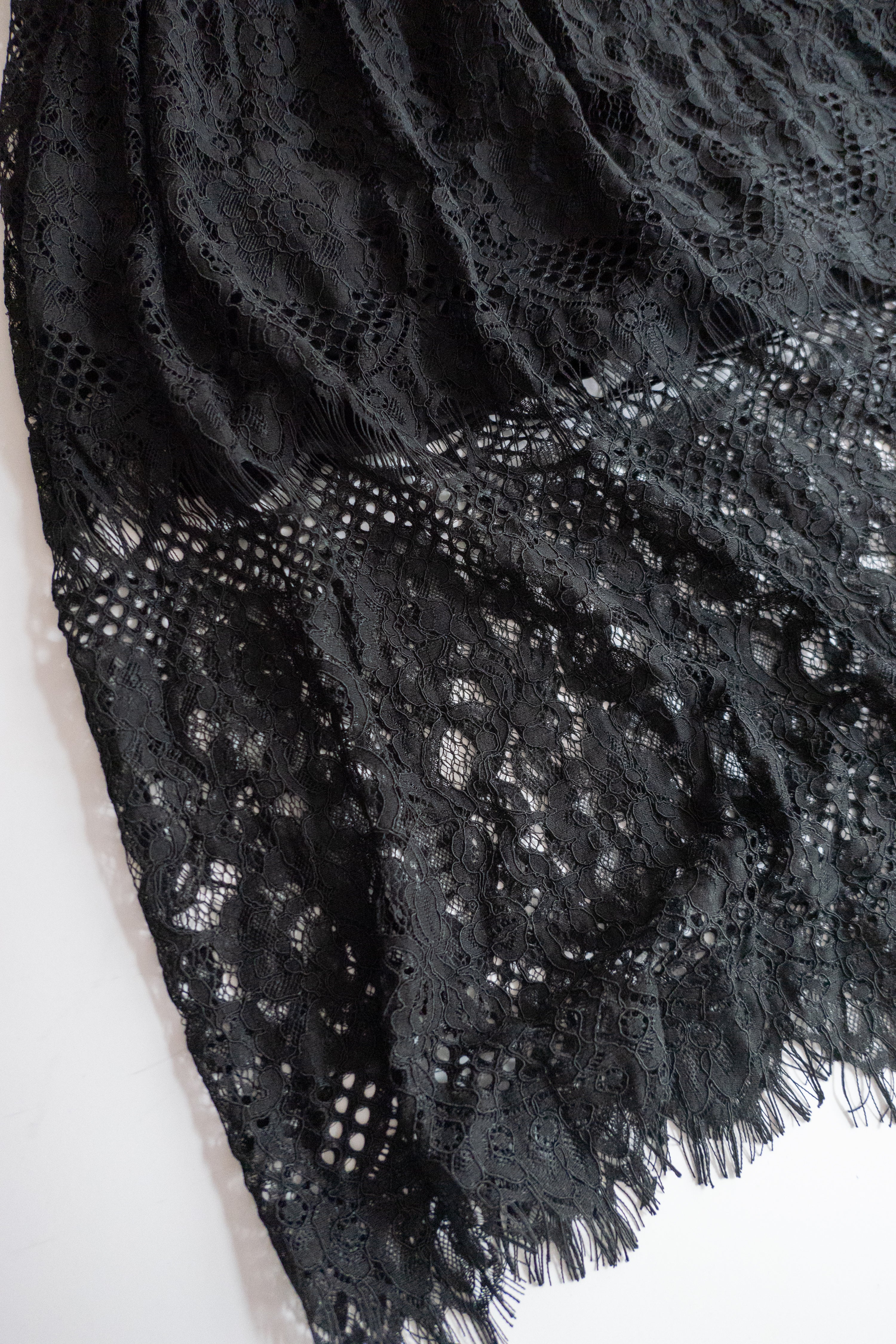 Lace 優雅V領鈕扣花花透視流蘇裙尾連身裙(連腰帶), Dress/ DS9224