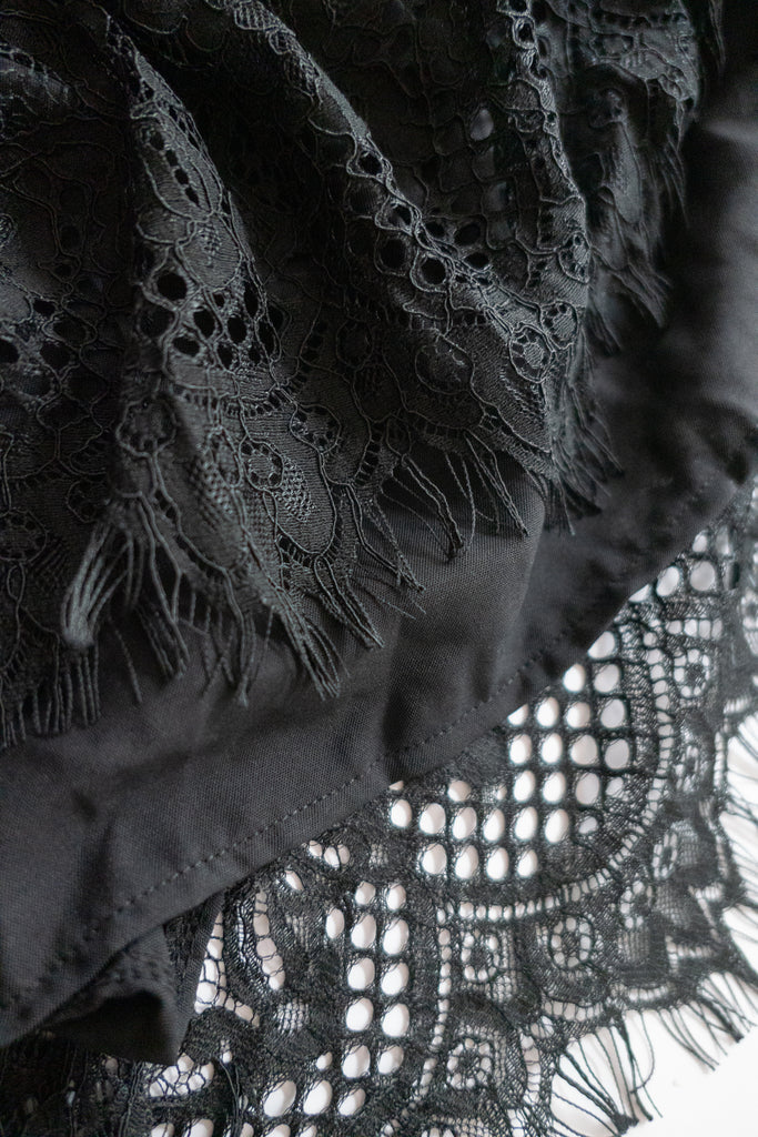 Lace 優雅V領鈕扣花花透視流蘇裙尾連身裙(連腰帶), Dress/ DS9224