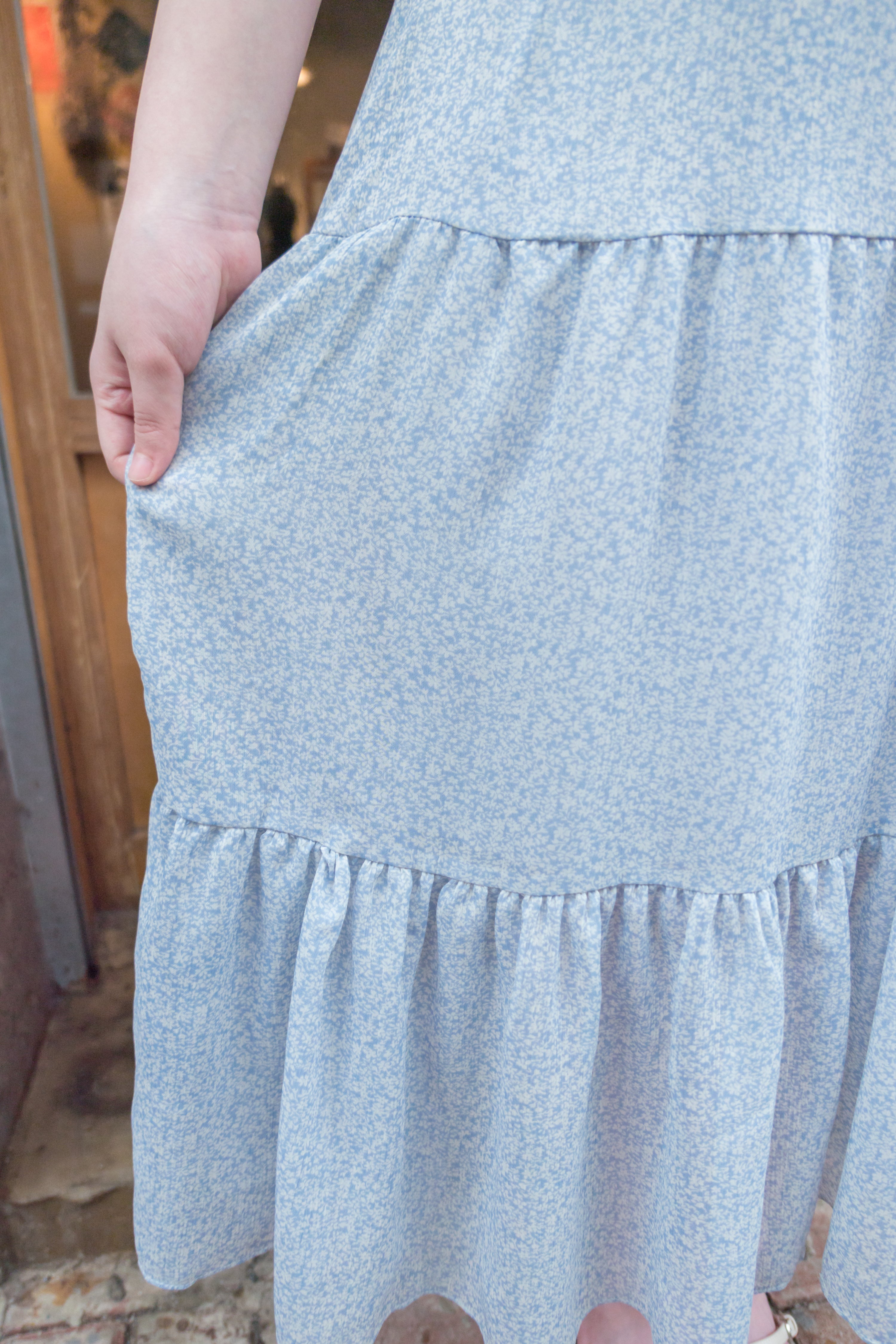 Chiffon Floral 低調白花傘型魚尾修腰半身裙, Skirt/ SK8709