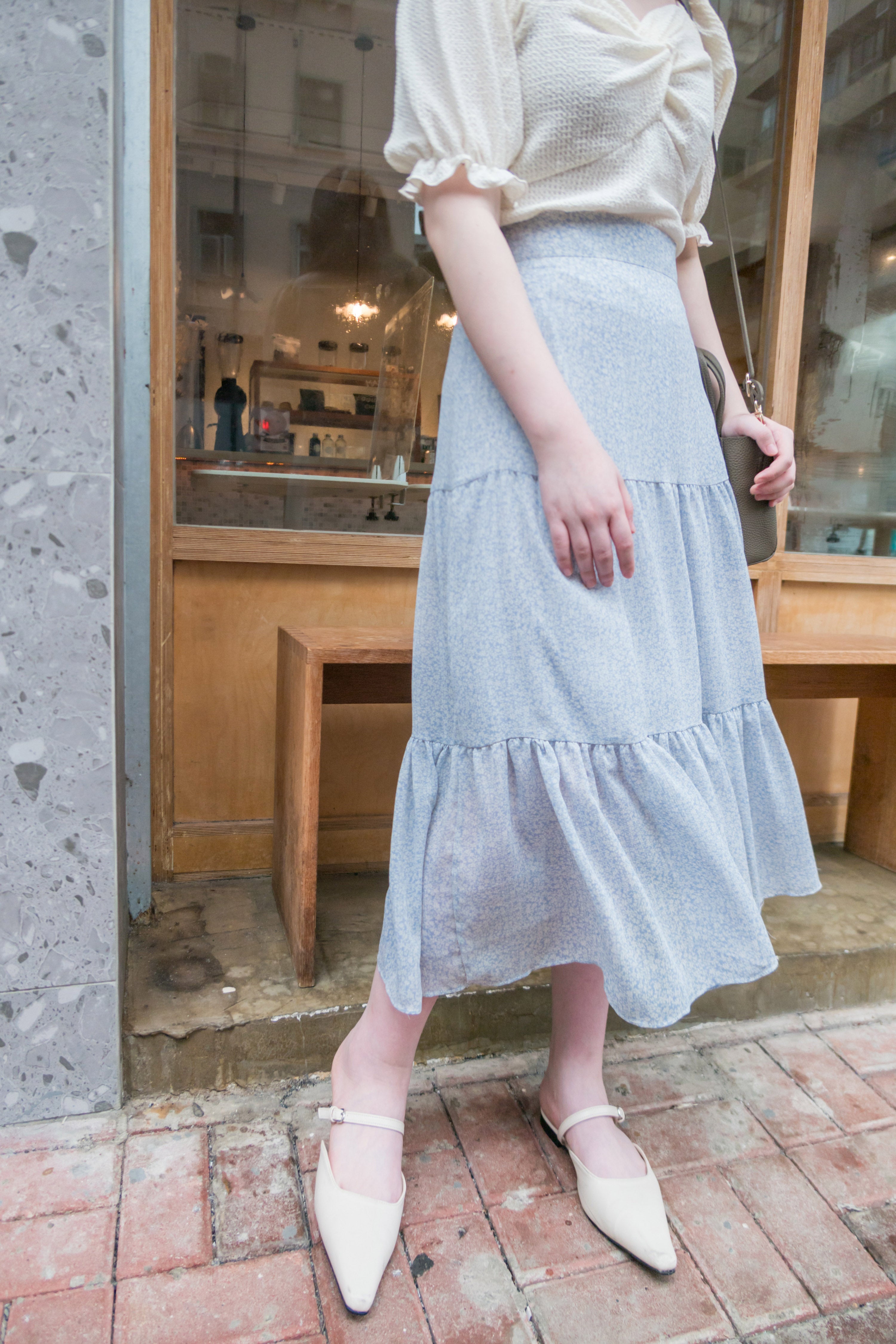 Chiffon Floral 低調白花傘型魚尾修腰半身裙, Skirt/ SK8709