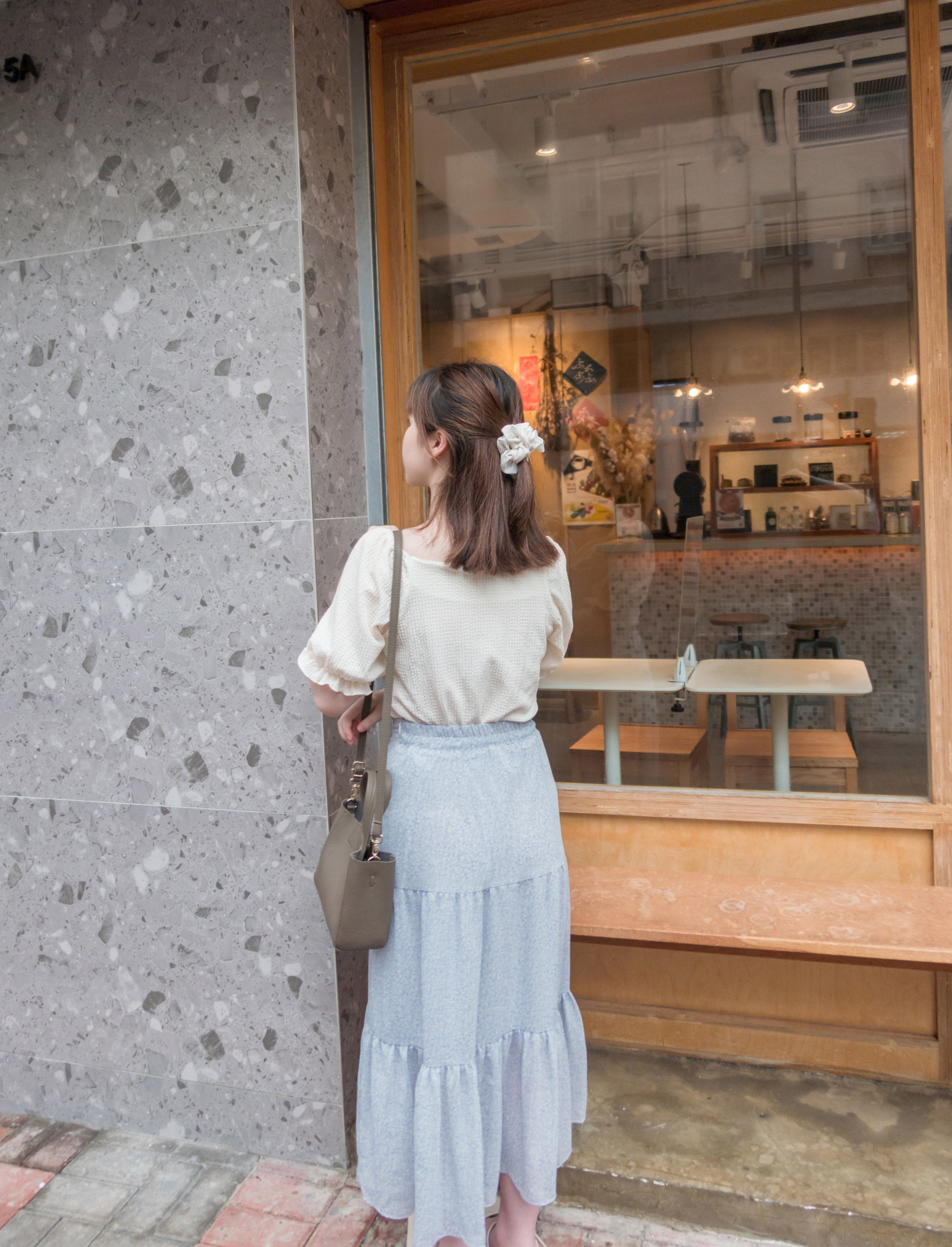 Chiffon Floral 低調白花傘型魚尾修腰半身裙, Skirt/ SK8709