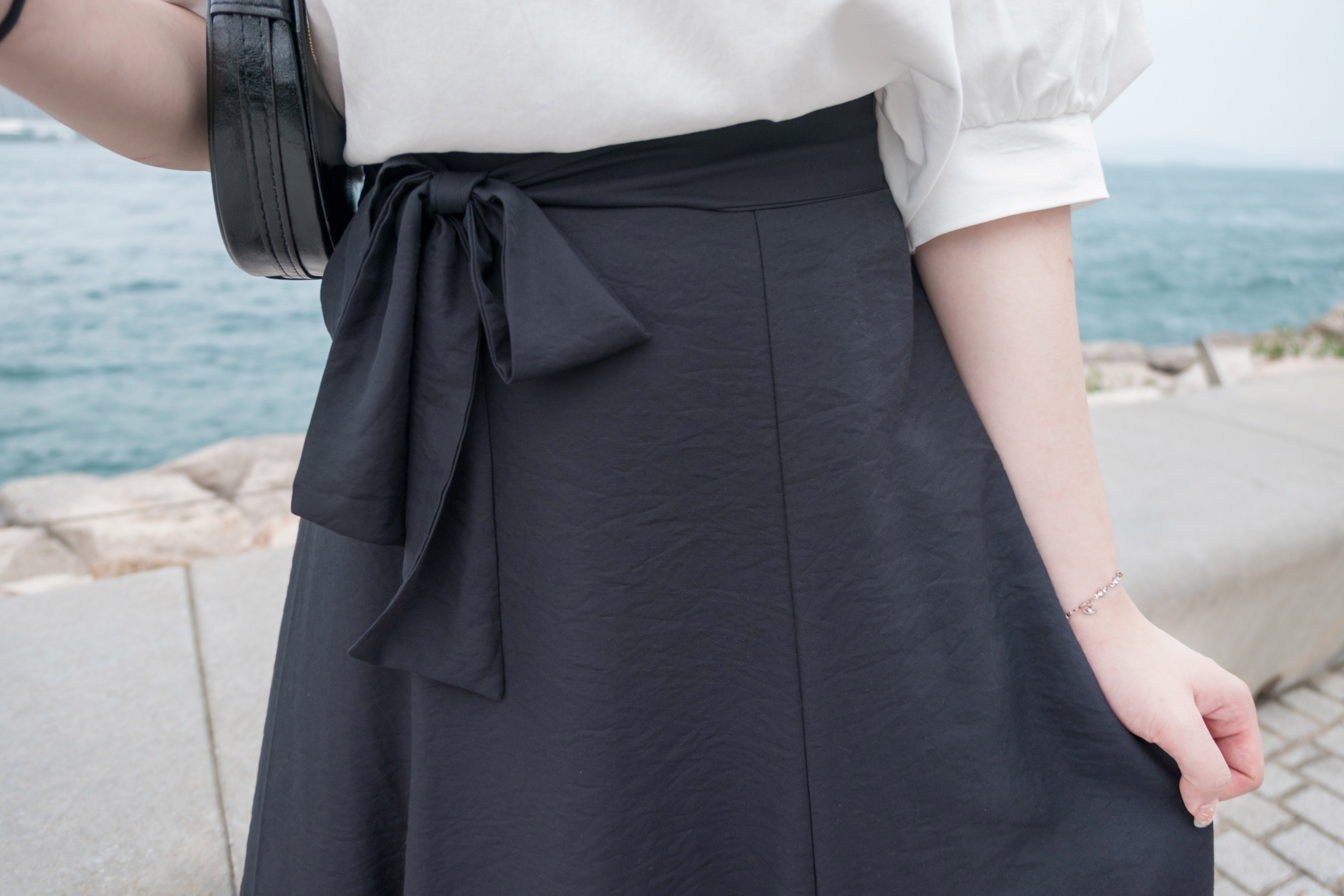 Flair 微皺百搭綁帶車拼浪漫飄逸傘裙, skirt/ SK8706 (black sold out)