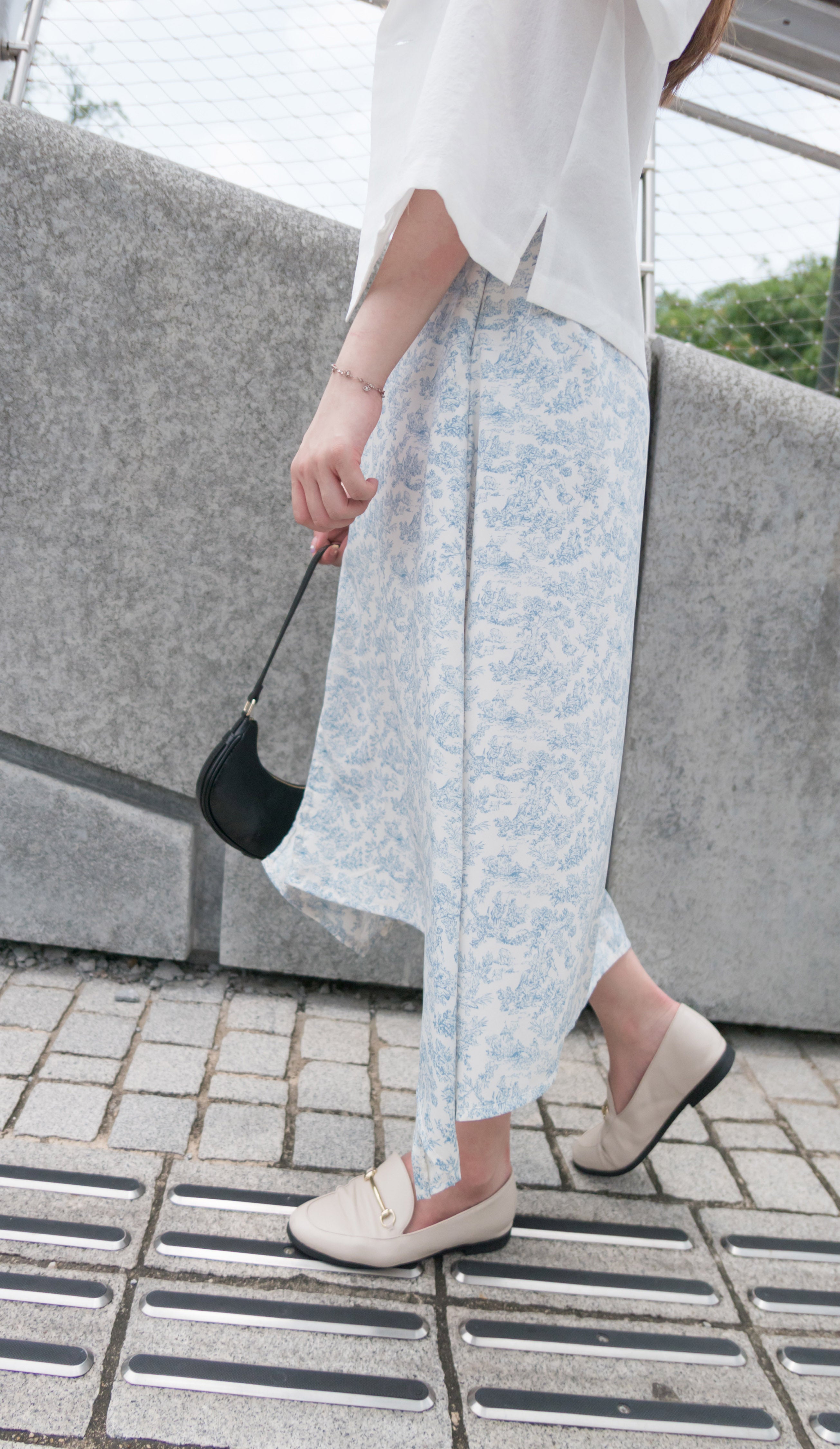 Light tone 淺色系線條印花不規則傘形, Skirt/ SK8700