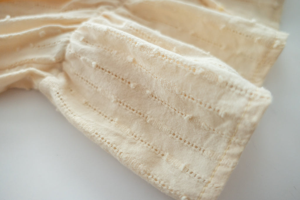Star Shower 鏤空立體通花泡泡修腰上衣, Top/ BU8945 (yellow sold out)