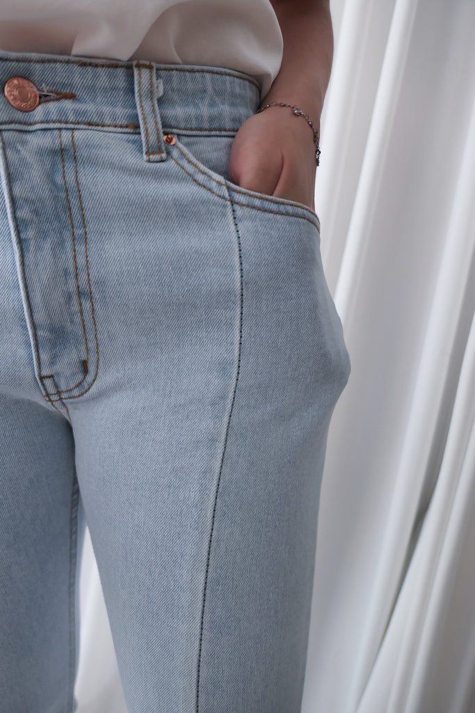 Light Jeans 全彈性修飾大腿開叉牛仔褲, Pants/ PT8388