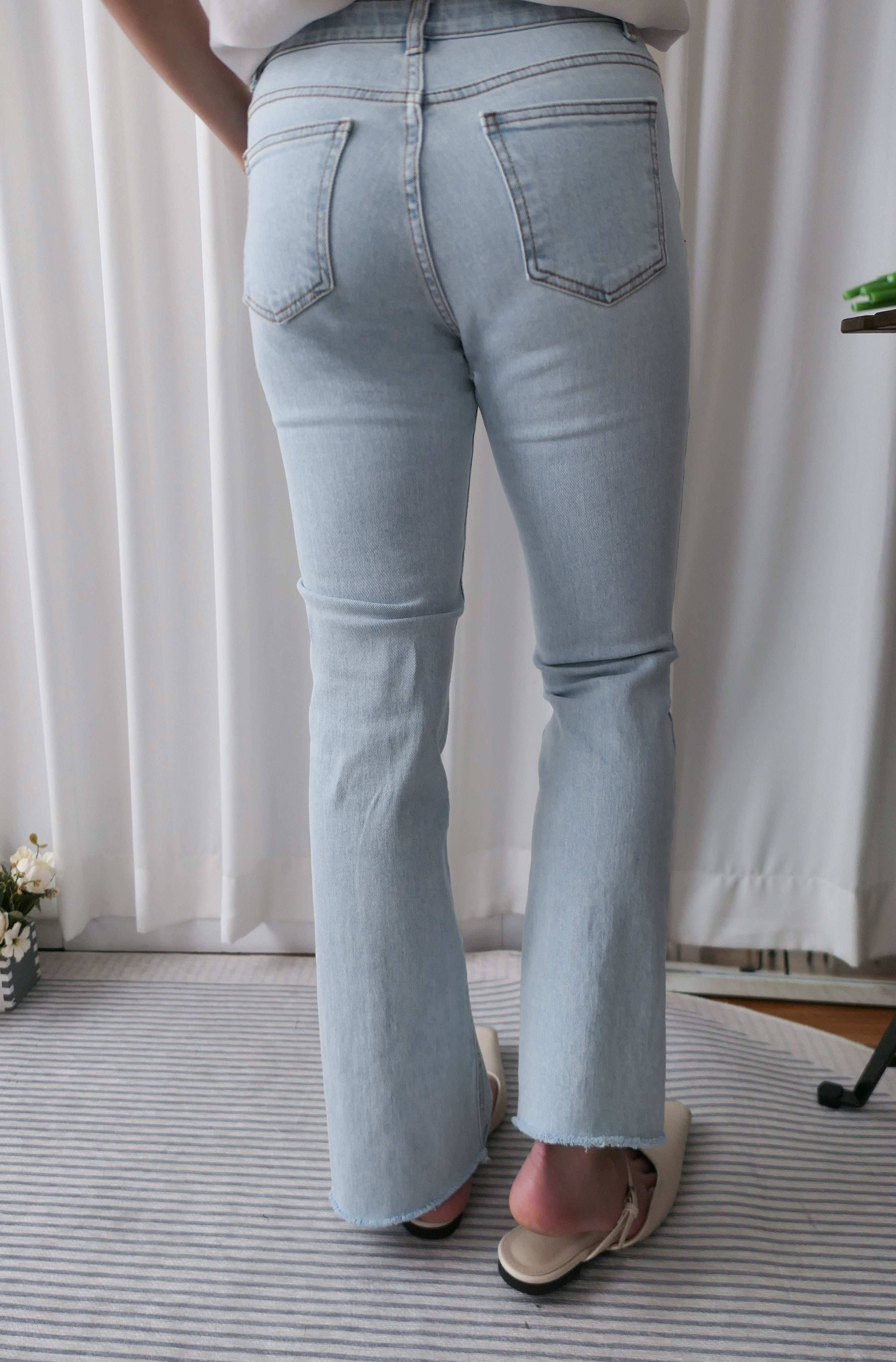 Light Jeans 全彈性修飾大腿開叉牛仔褲, Pants/ PT8388