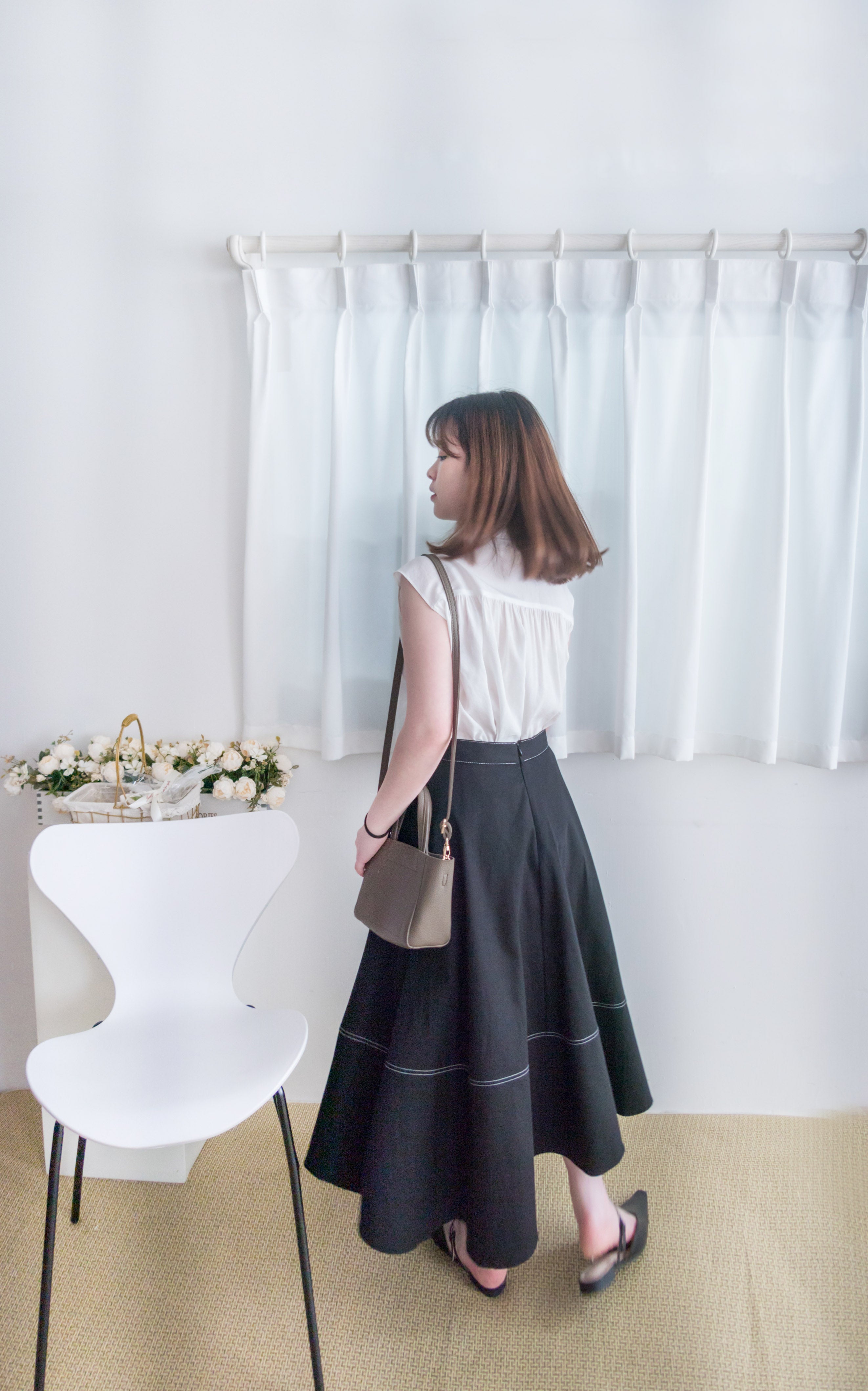 Flair Stitch 黑色白邊線裝飾修腰大傘裙, Skirt/ SK8712
