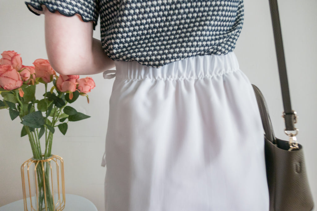 Ribbons Pleated 顯腰身內鈕扣質感雙蝴蝶結半身裙, Skirt/ SK8713