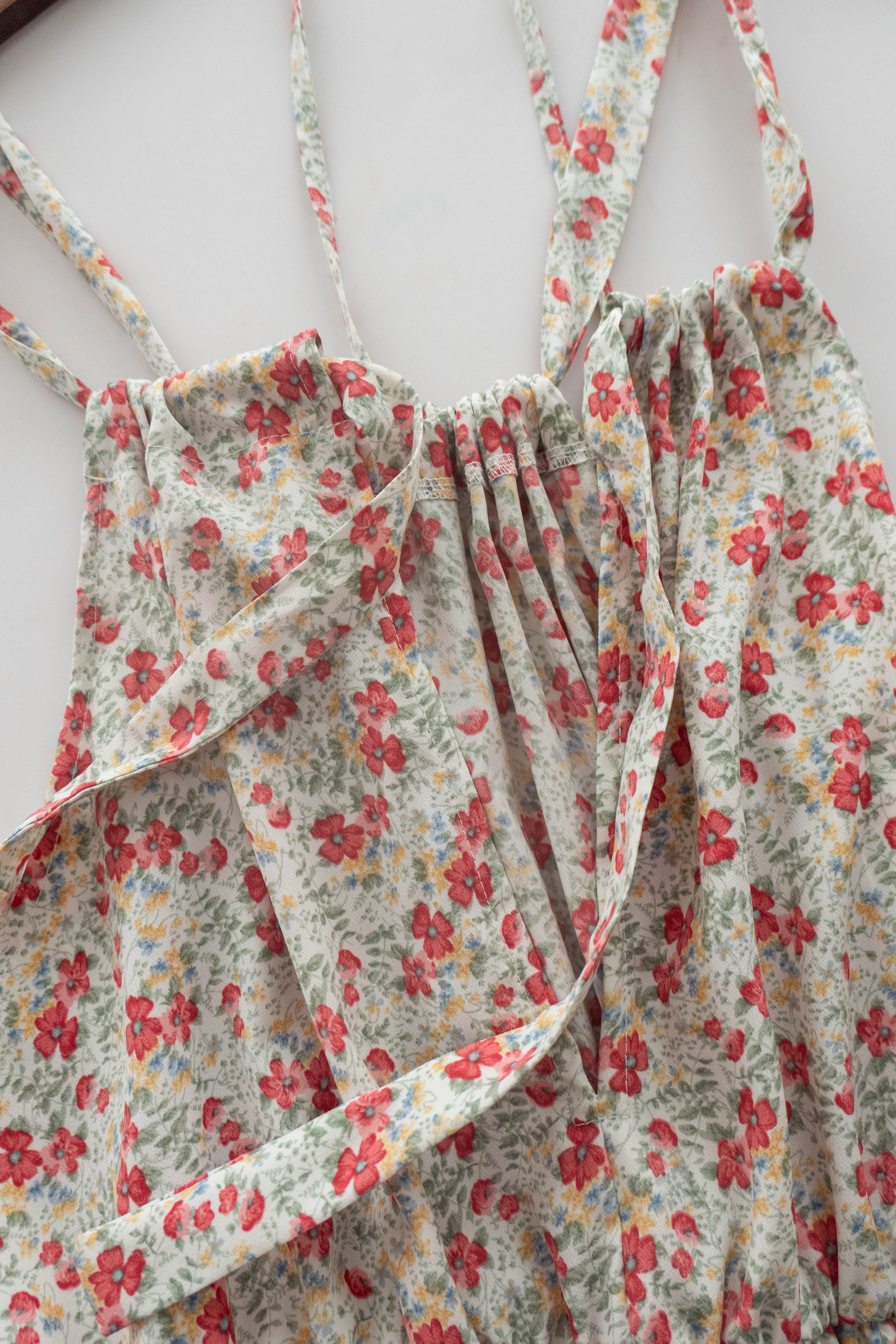 Pastel Floral 垂感淡彩可調入膊後蝴蝶飄逸裙擺, Dress/ DS9268