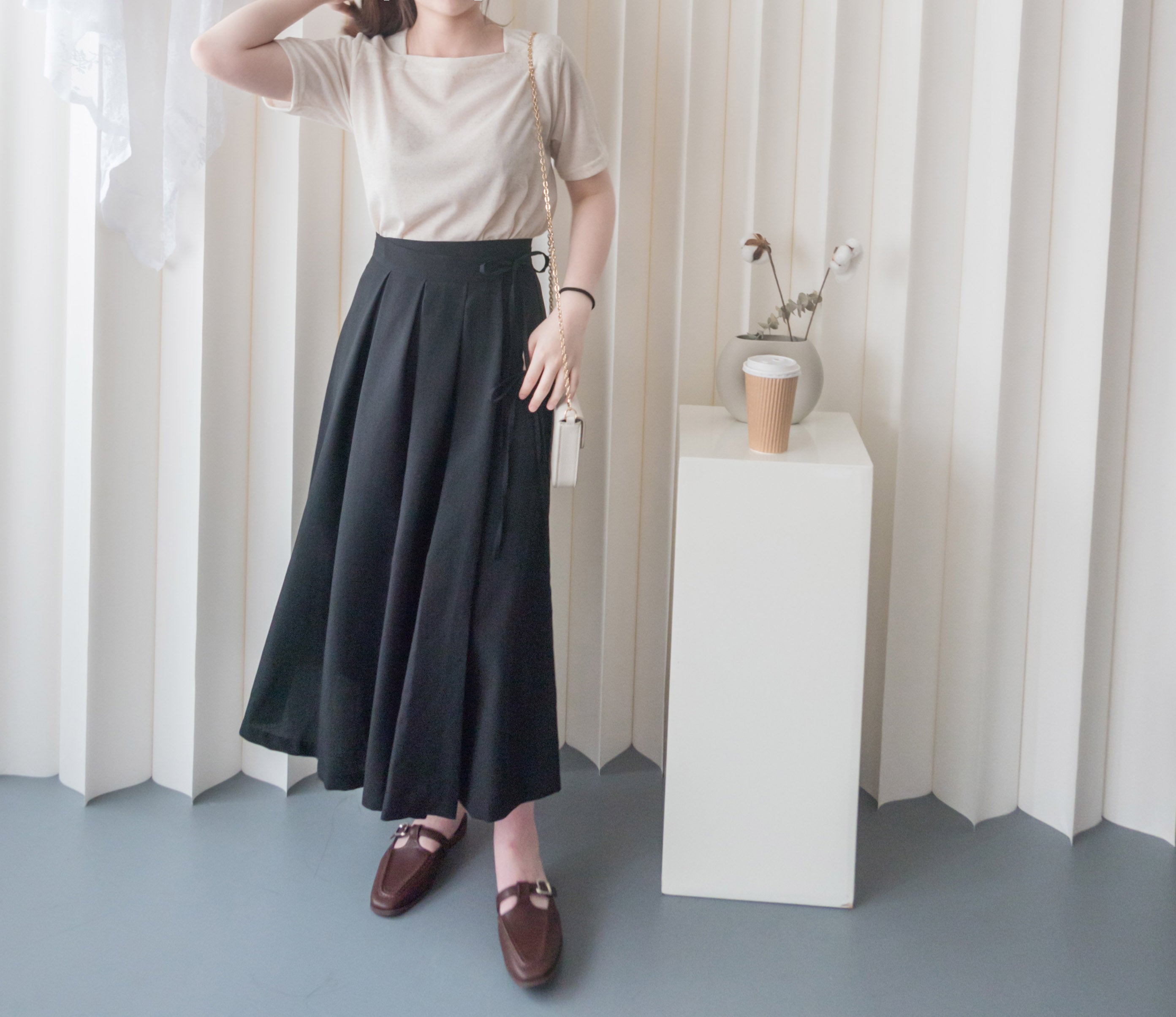 Ribbons Pleated 顯腰身內鈕扣質感雙蝴蝶結半身裙, Skirt/ SK8713