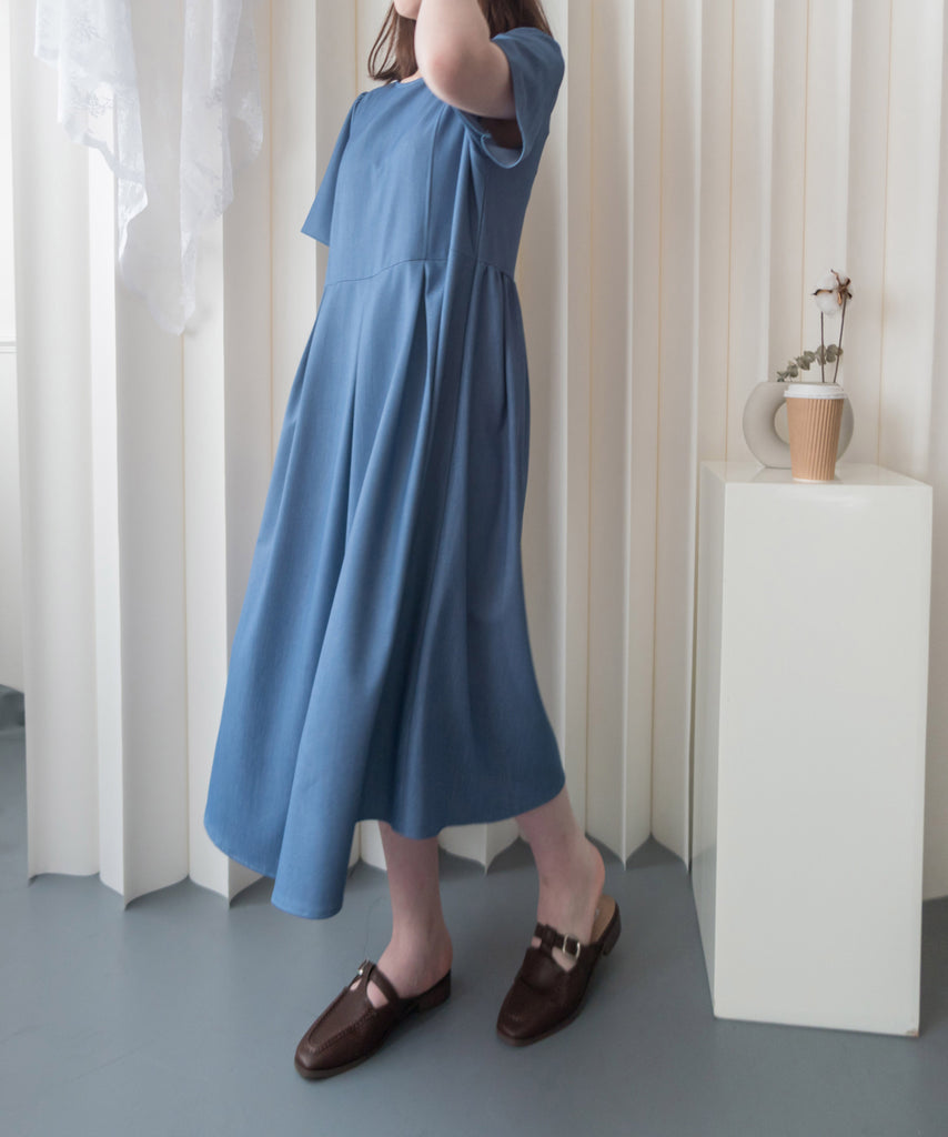 Denim 輕盈牛仔正反兩穿腰間車褶連身裙, Dress/ DS9225