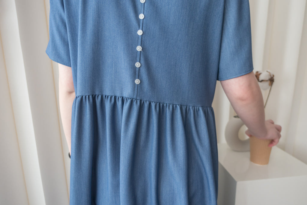 Denim 輕盈牛仔正反兩穿腰間車褶連身裙, Dress/ DS9225