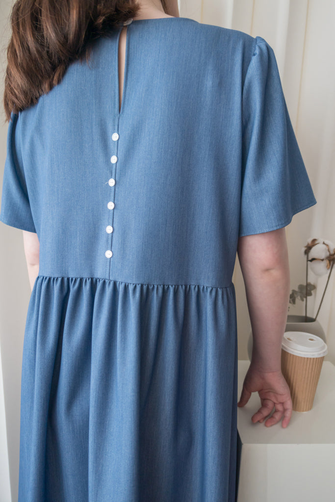 Denim 輕盈牛仔正反兩穿腰間車褶連身裙, Dress/ DS9225
