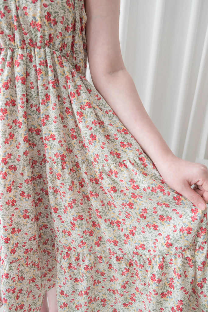 Pastel Floral 垂感淡彩可調入膊後蝴蝶飄逸裙擺, Dress/ DS9268