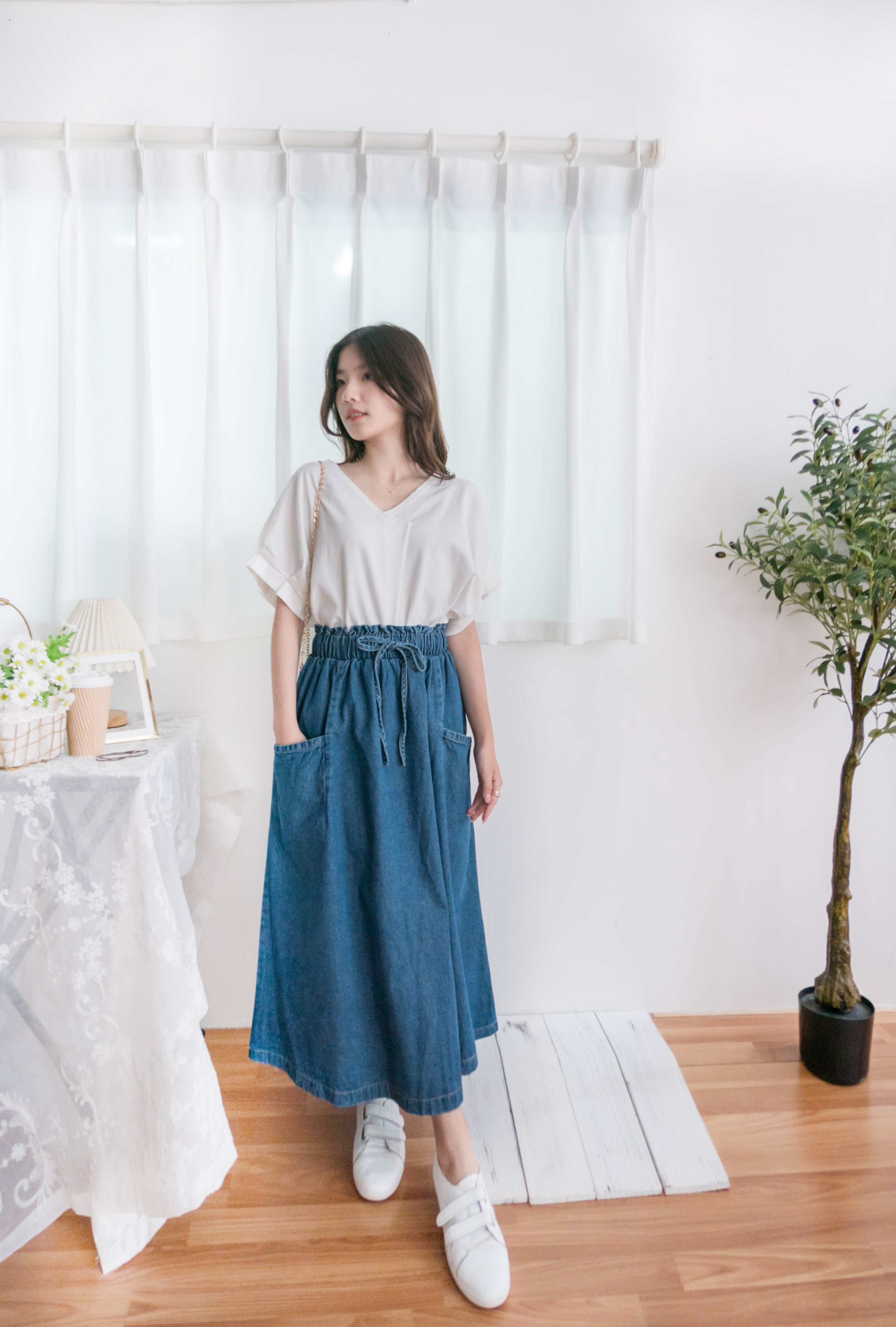 Pin Sleeve 棉質交疊V領花花袖上衣, Top/ BU8960 (white sold out)