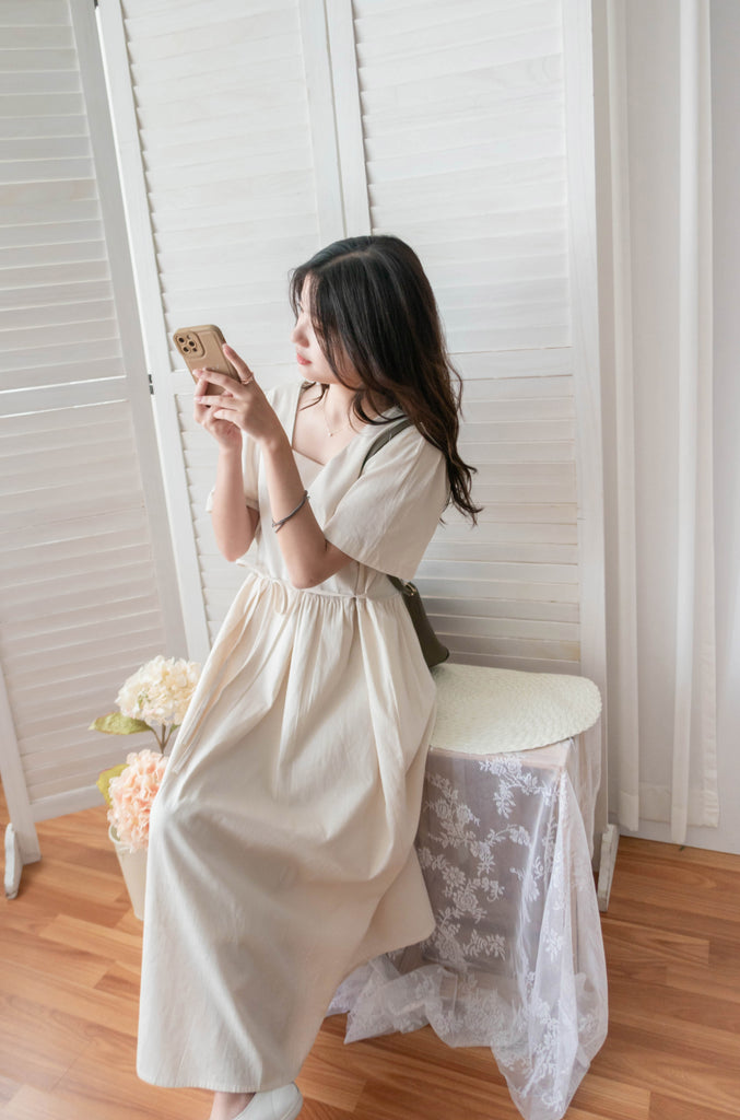 Beige 優雅隨性方領後背單排鈕扣, Dress/ DS9308