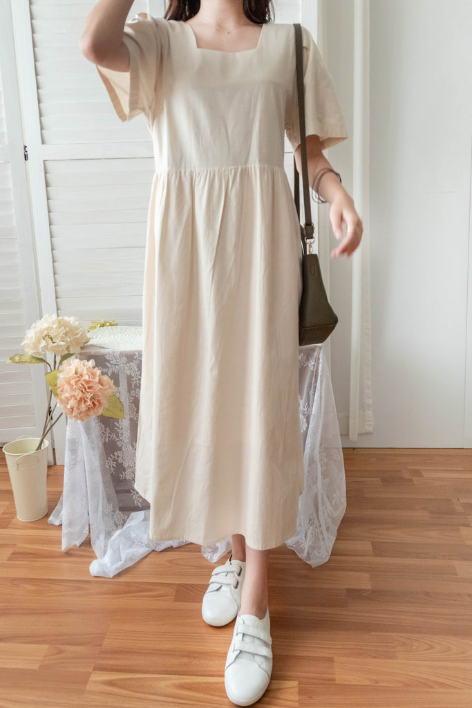 Beige 優雅隨性方領後背單排鈕扣, Dress/ DS9308