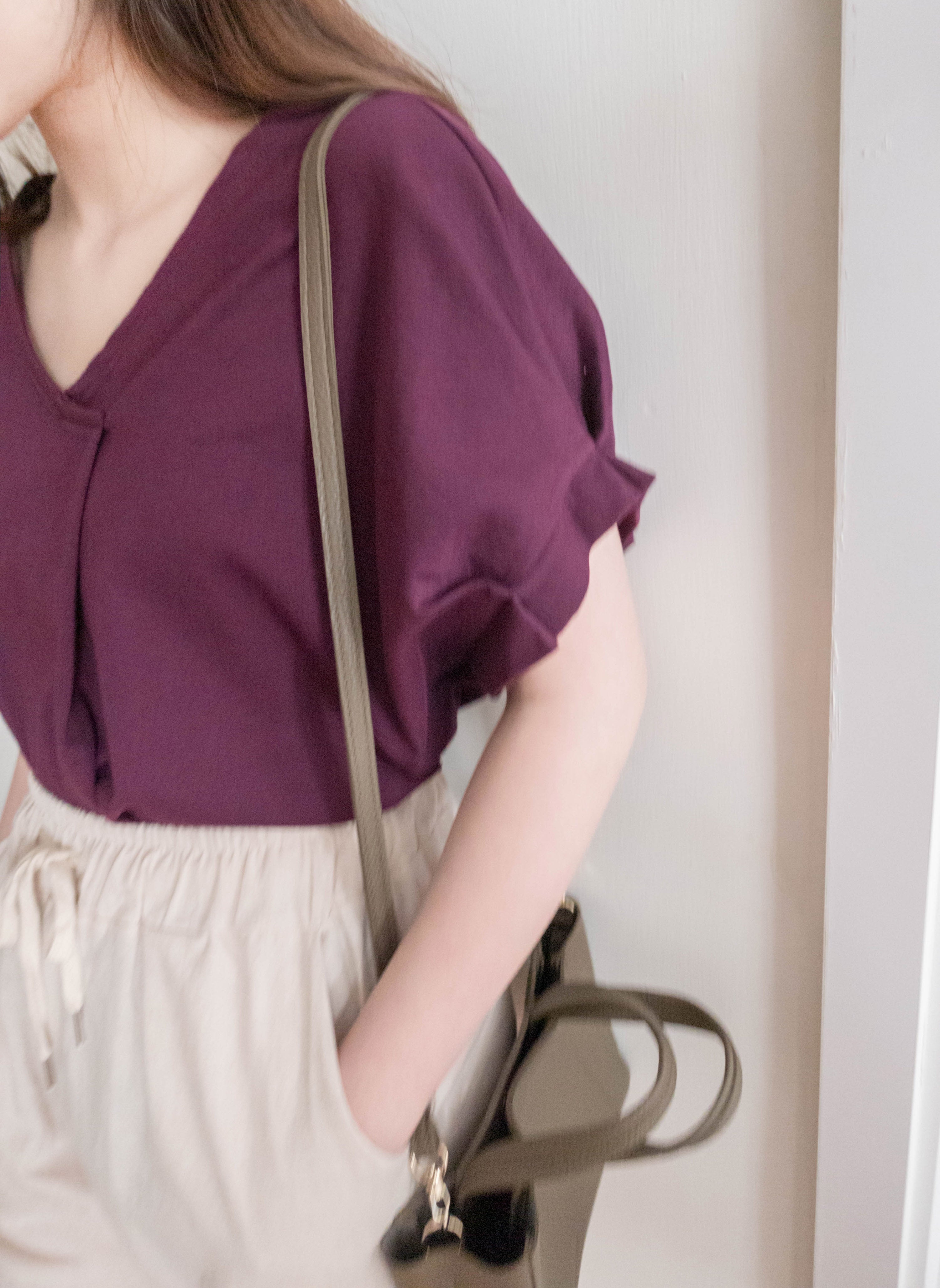 Pin Sleeve 棉質交疊V領花花袖上衣, Top/ BU8960 (white sold out)