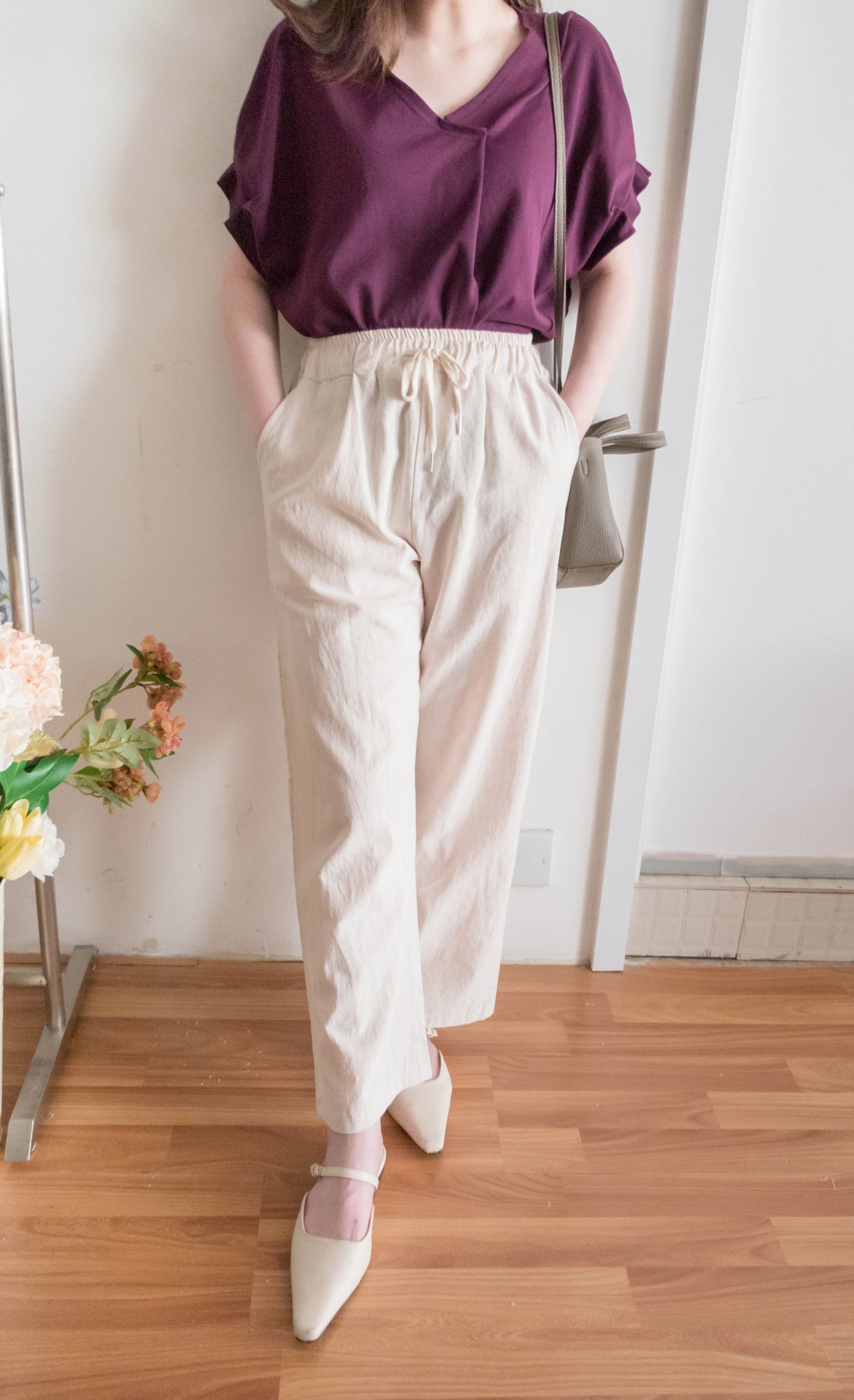 Pin Sleeve 棉質交疊V領花花袖上衣, Top/ BU8960 (white sold out)