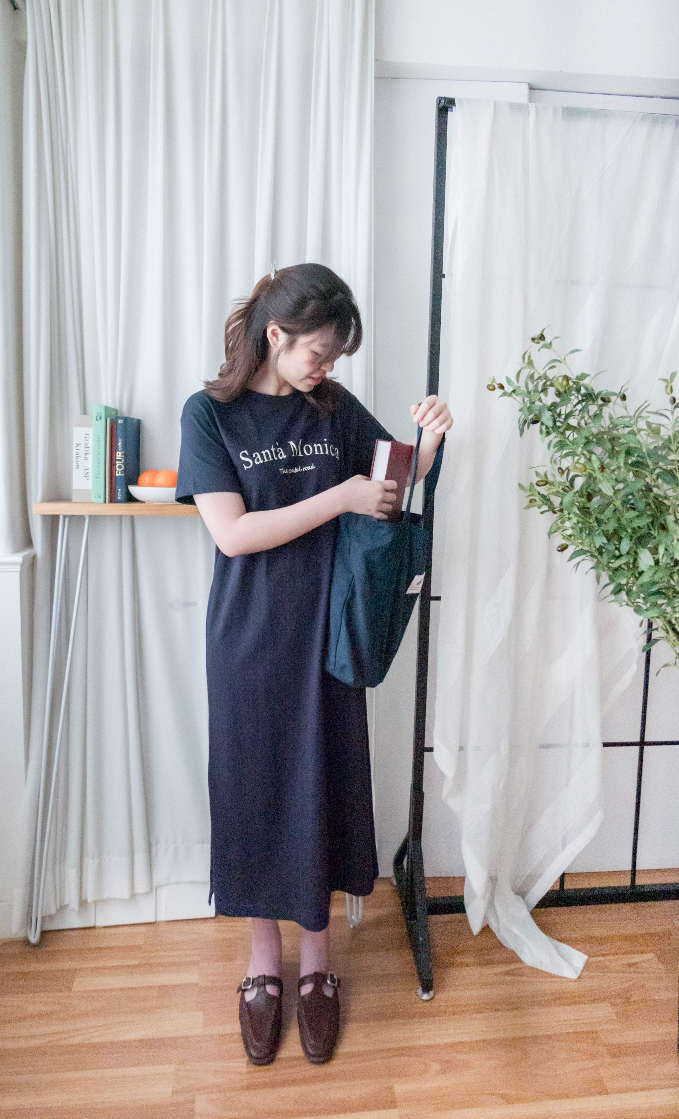 Monica Tee 簡約棉質文字寬鬆開叉長裙, Dress/ DS9307