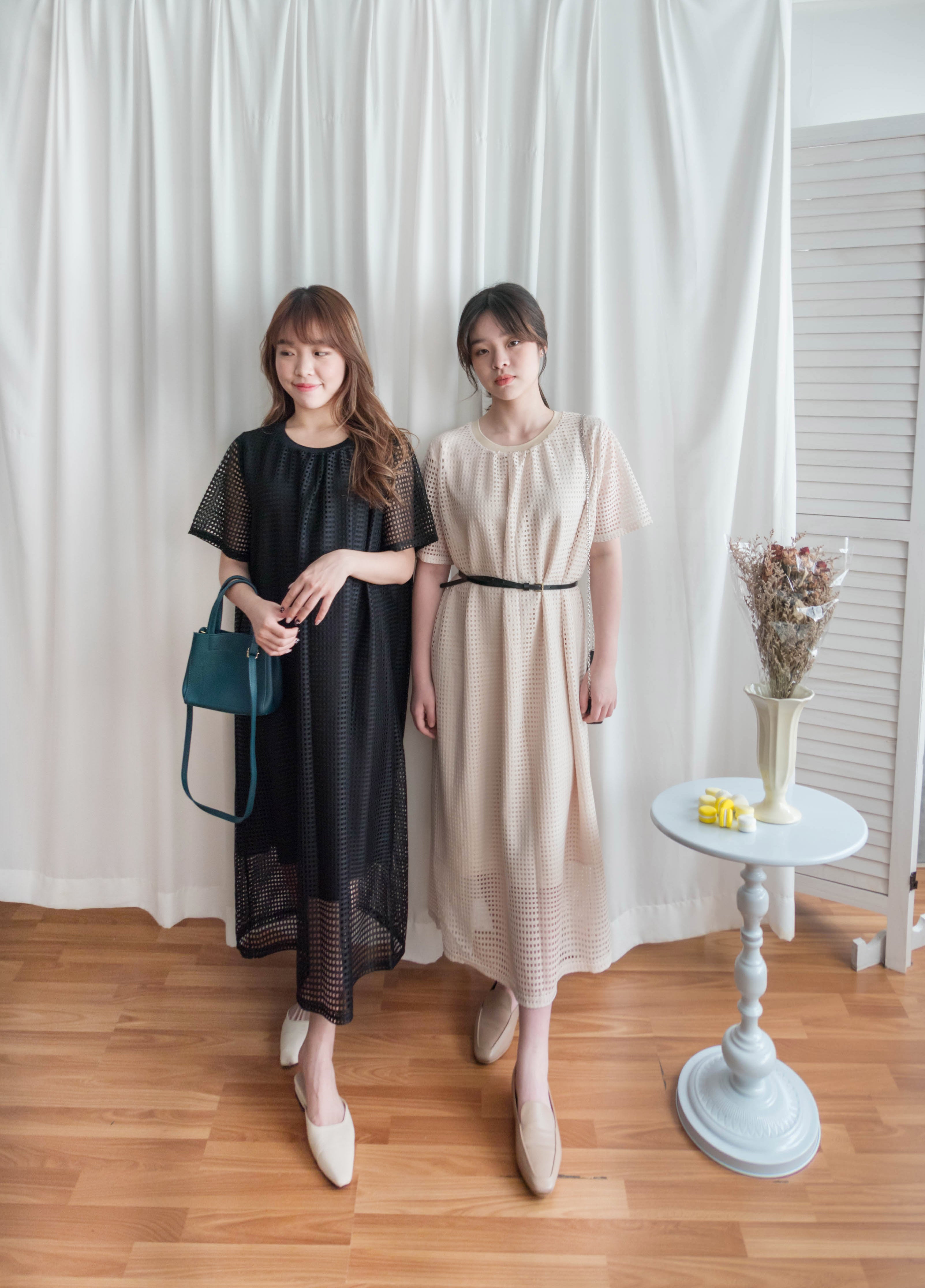 (售完即止款) Hollow 鏤空格仔設計連身長裙(連裡布), Dress/ DS9320 (black sold out)