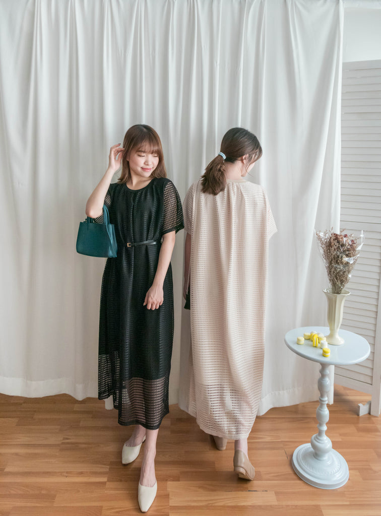 (售完即止款) Hollow 鏤空格仔設計連身長裙(連裡布), Dress/ DS9320 (black sold out)