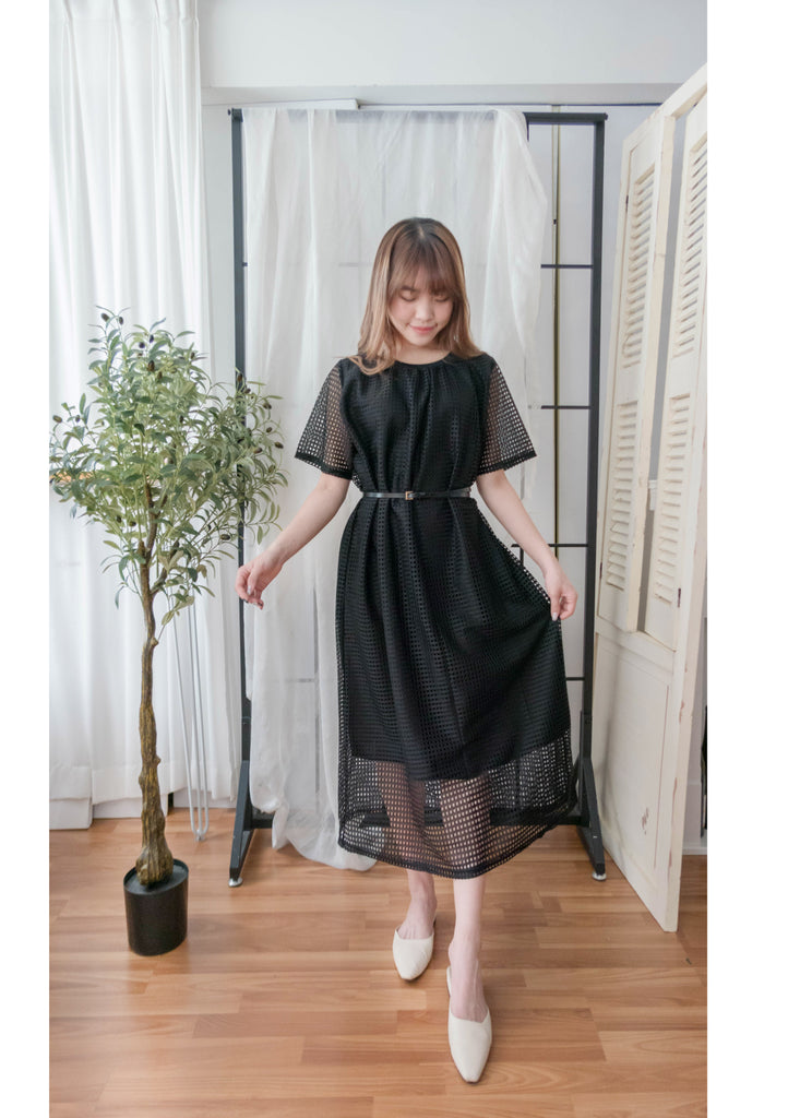 (售完即止款) Hollow 鏤空格仔設計連身長裙(連裡布), Dress/ DS9320 (black sold out)