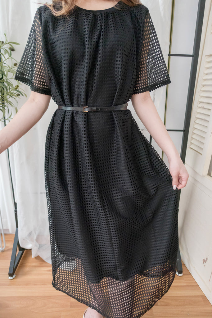 (售完即止款) Hollow 鏤空格仔設計連身長裙(連裡布), Dress/ DS9320 (black sold out)