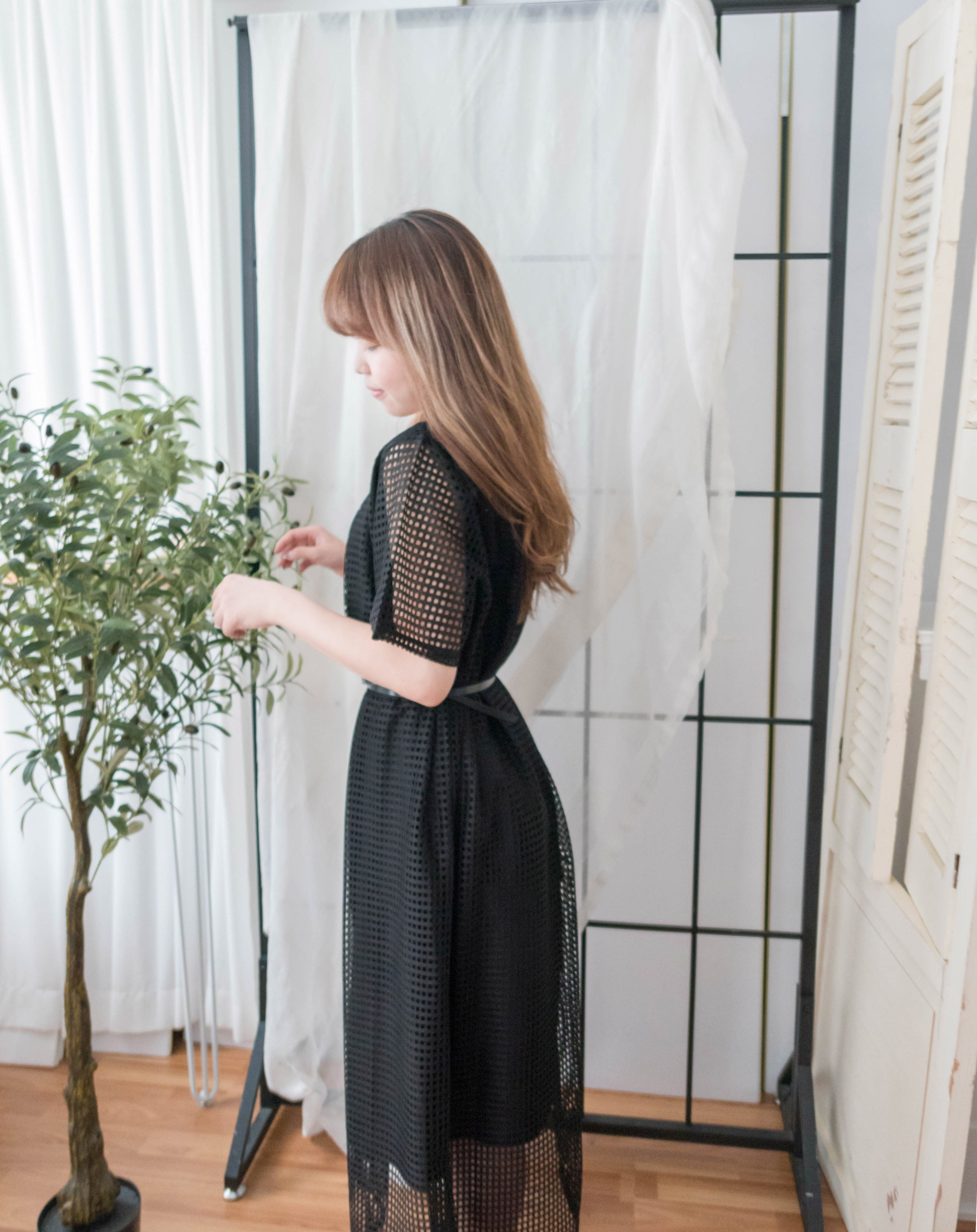 (售完即止款) Hollow 鏤空格仔設計連身長裙(連裡布), Dress/ DS9320 (black sold out)