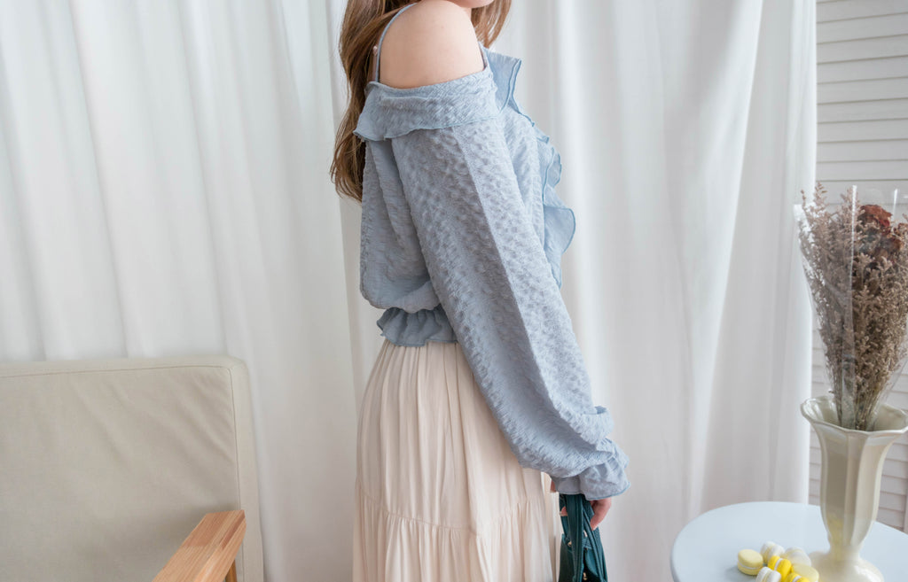 Ruffle Lady 荷葉邊仙氣短帶露肩上衣 ,Blouse/ BU8962 (lightblue sold out)