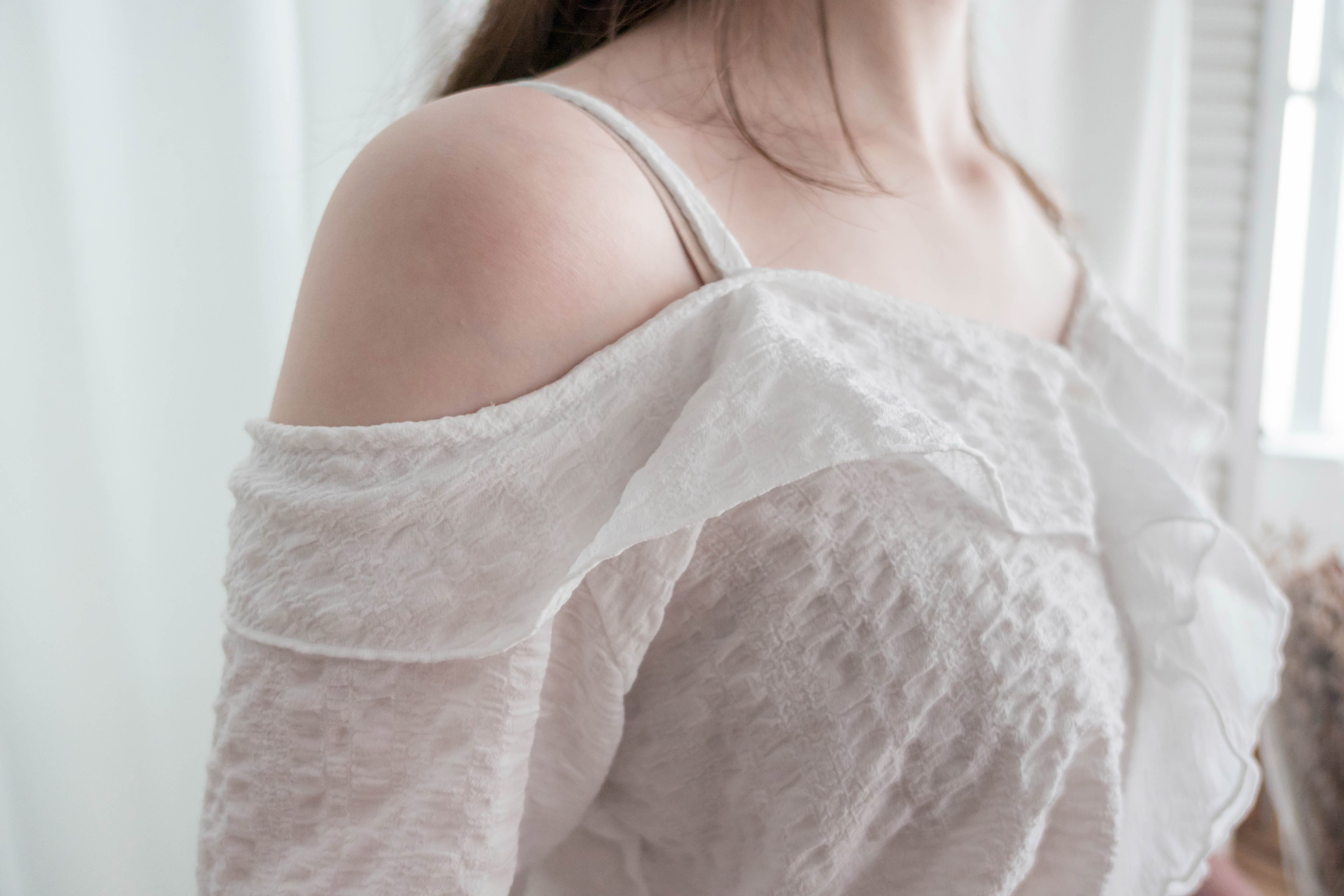 Ruffle Lady 荷葉邊仙氣短帶露肩上衣 ,Blouse/ BU8962 (lightblue sold out)