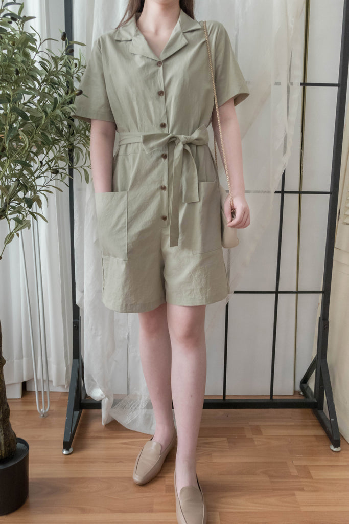Besties 隨性反領修腰側口袋連身褲, Jumpsuit/ DS9313 (beige sold out)