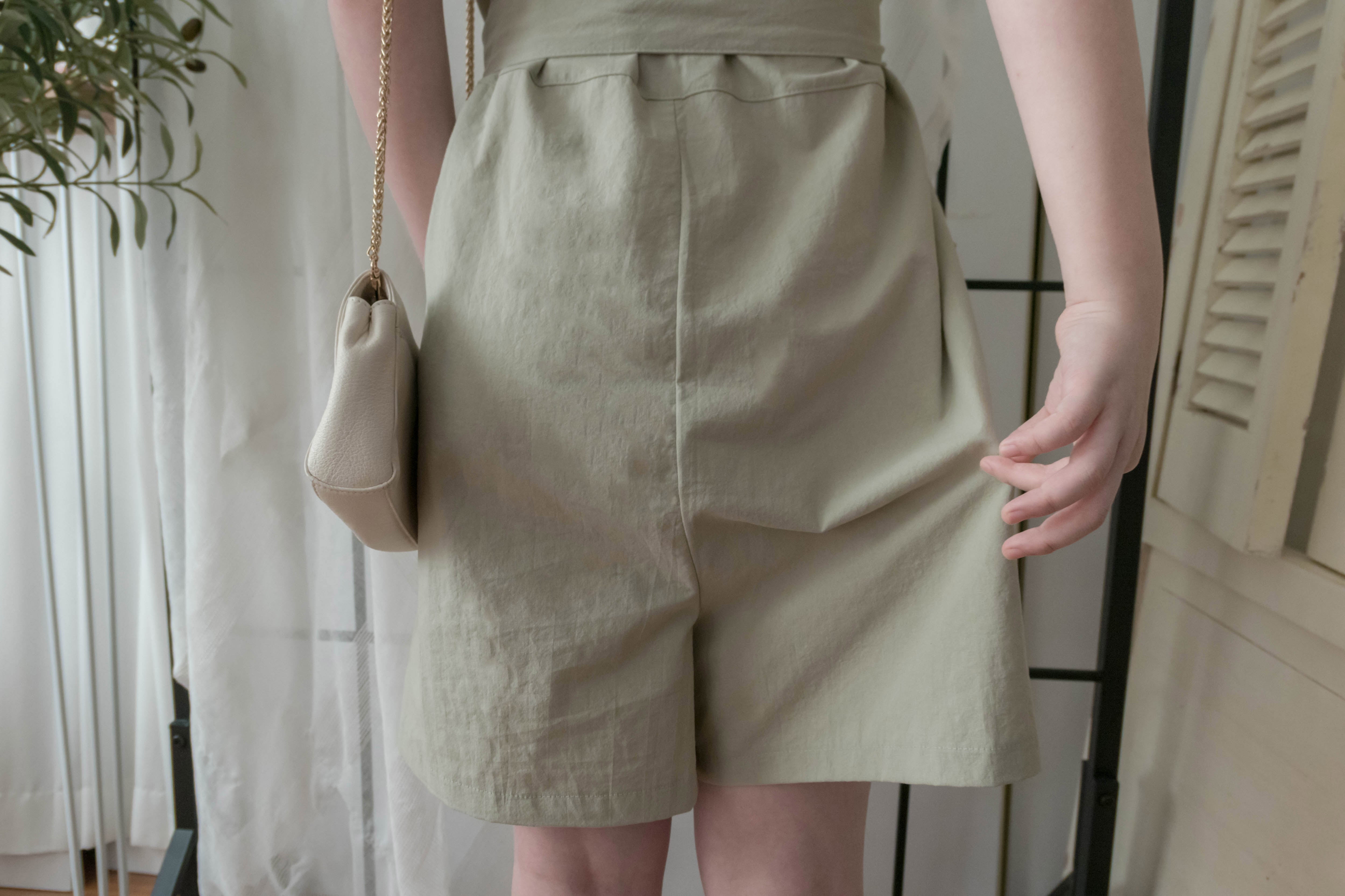 Besties 隨性反領修腰側口袋連身褲, Jumpsuit/ DS9313 (beige sold out)