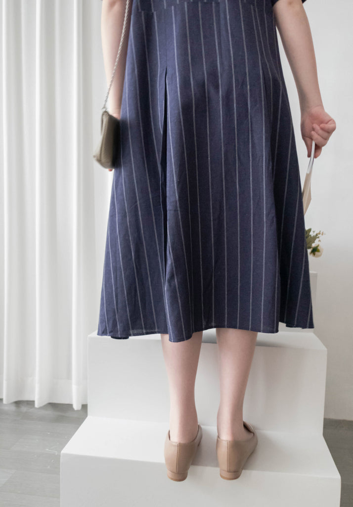 Navy Stripe 隨性防皺麻棉條紋高腰線裙擺車褶, Dress/ DS9312
