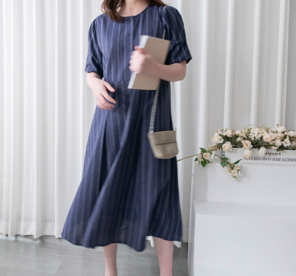 Navy Stripe 隨性防皺麻棉條紋高腰線裙擺車褶, Dress/ DS9312