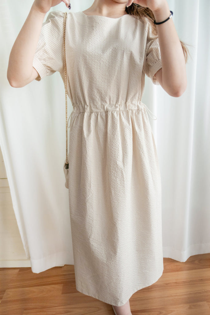 Beige Stripe 杏色淺條紋溫柔感修腰連身裙, Dress/ DS9315