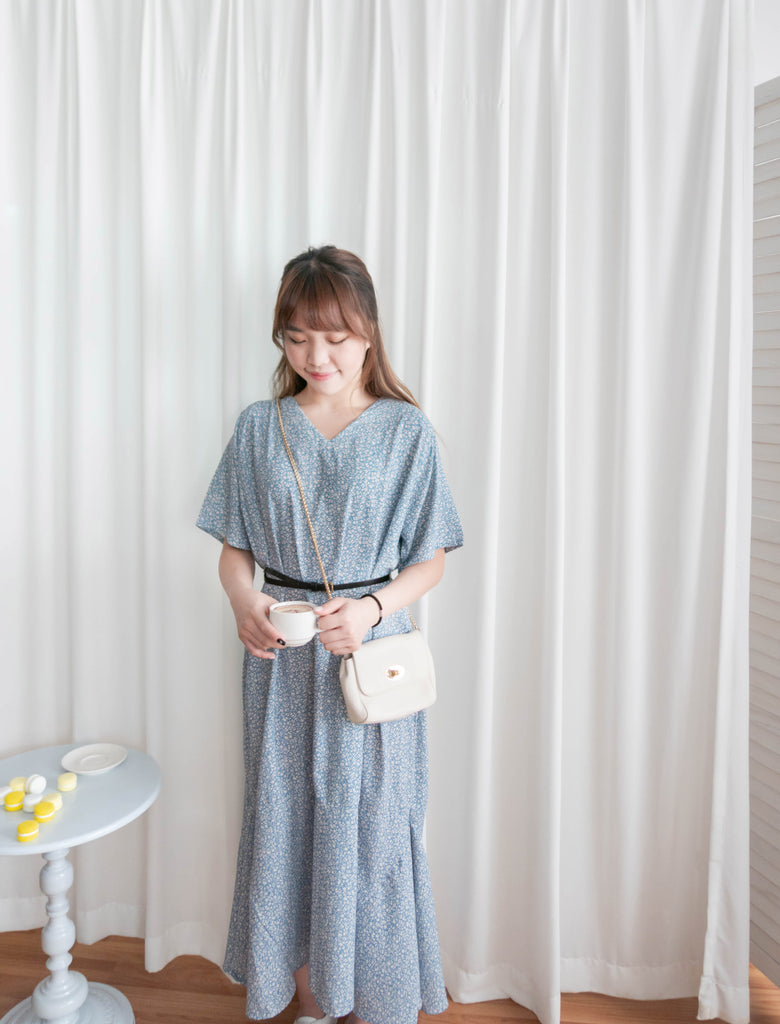 !𝕃𝔸𝕊𝕋 𝔽𝔼𝕎! Babybreath 藍色滿天星印花寬鬆魚尾連身裙, Dress/ DS9318