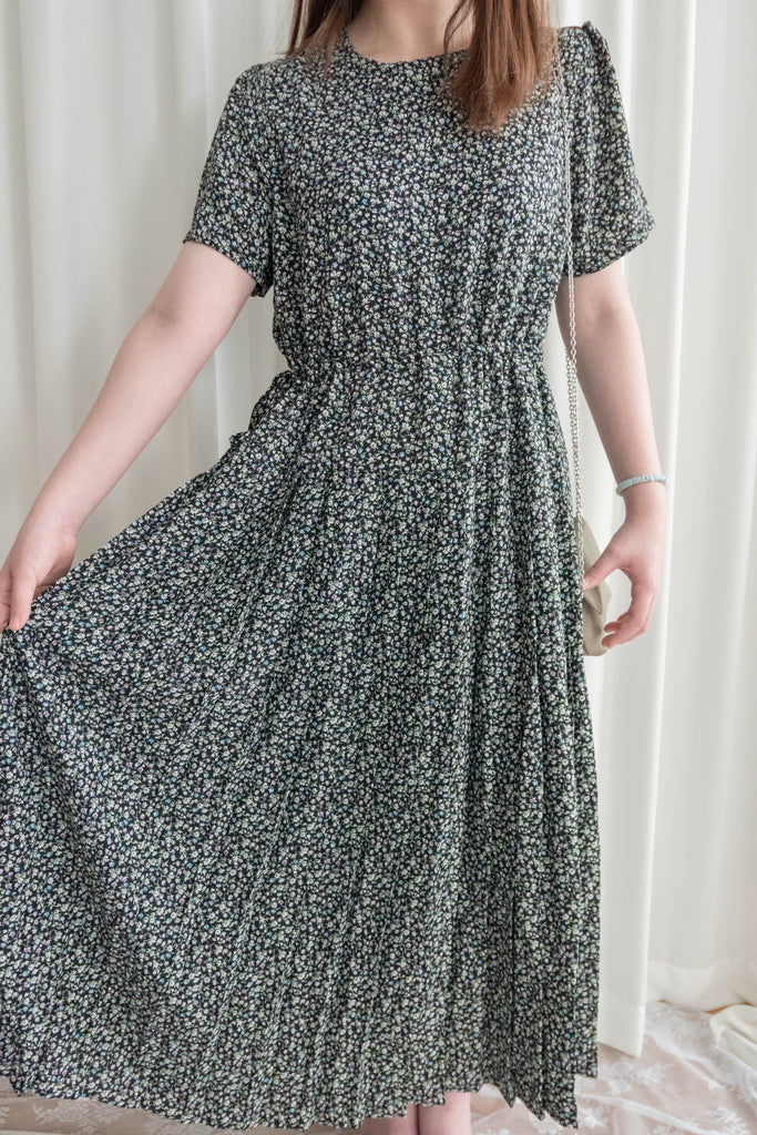 Blackberry 黑梅子彩花側蝴蝶腰下百褶傘裙, Dress/ DS9319