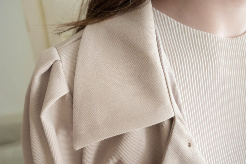 Beige 杏色雙排鈕扣反領口外套或上衣, Blouse/ JK8117