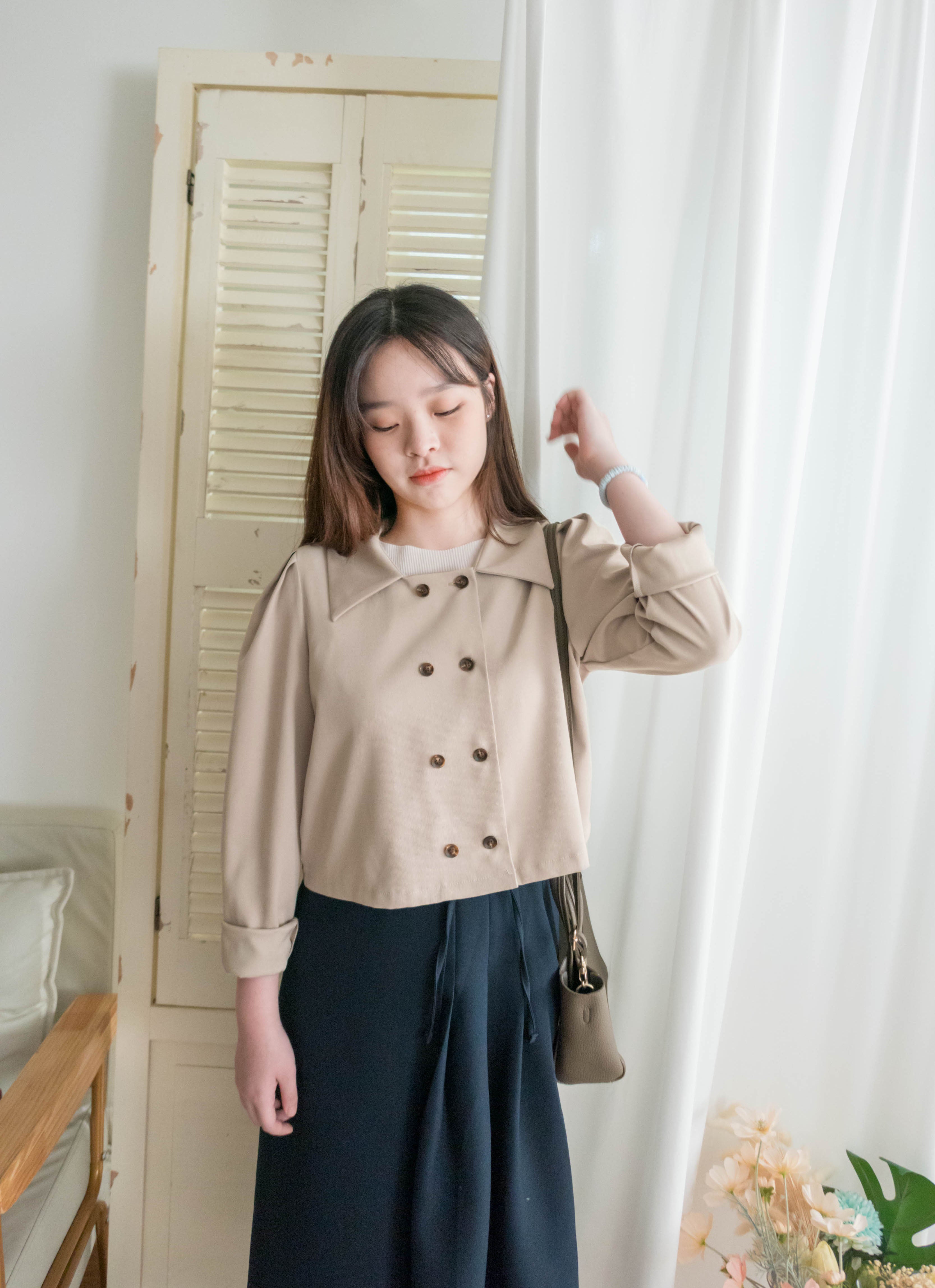 Beige 杏色雙排鈕扣反領口外套或上衣, Blouse/ JK8117