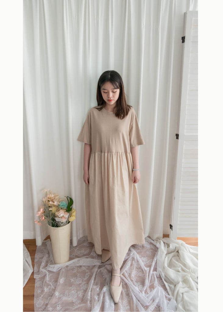 Beige 彈性棉質皺褶腰間大擺連身裙, Dress/ DS9321